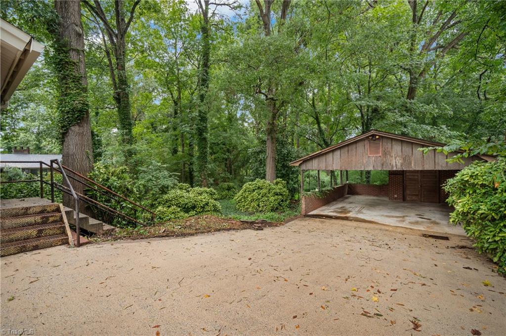 220 Pine Ridge Drive
