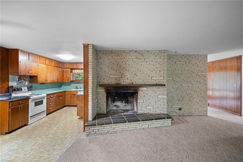 220 Pine Ridge Drive