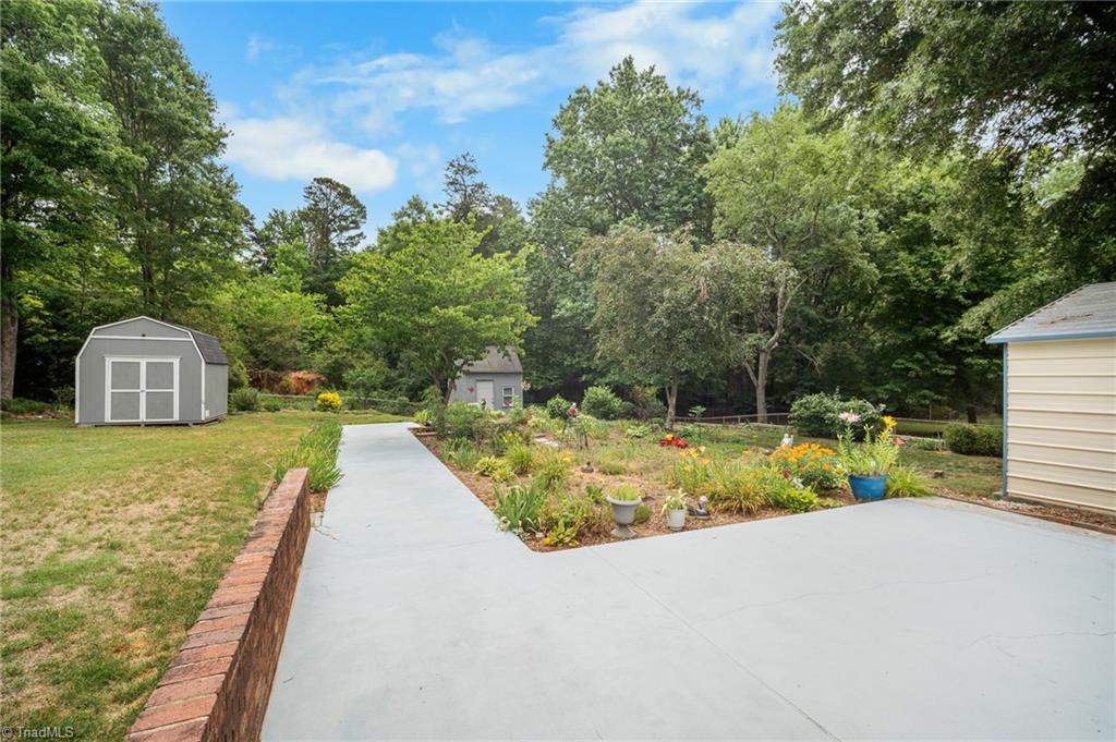 1809 Pope Lane