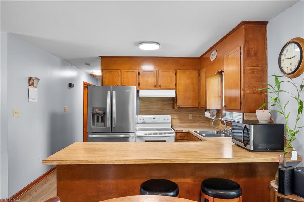 1493 Hartman Road