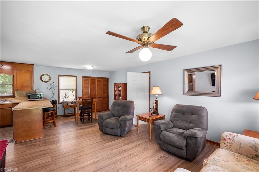 1493 Hartman Road