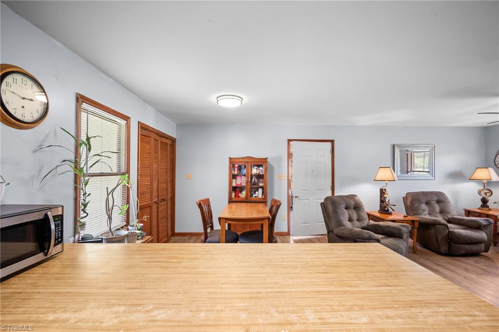 1493 Hartman Road