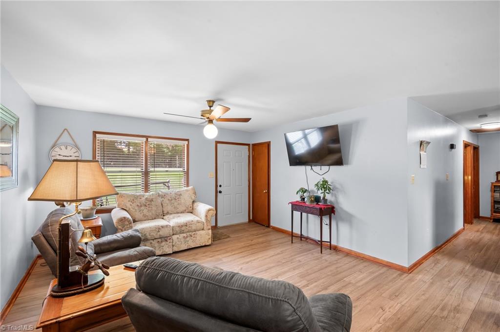 1493 Hartman Road