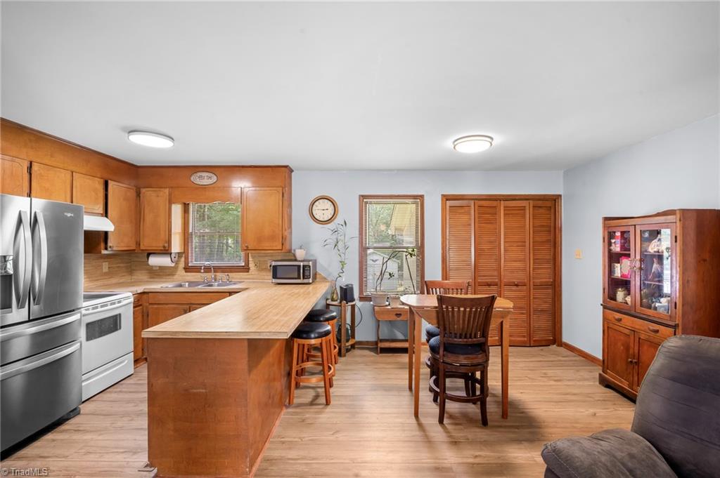 1493 Hartman Road