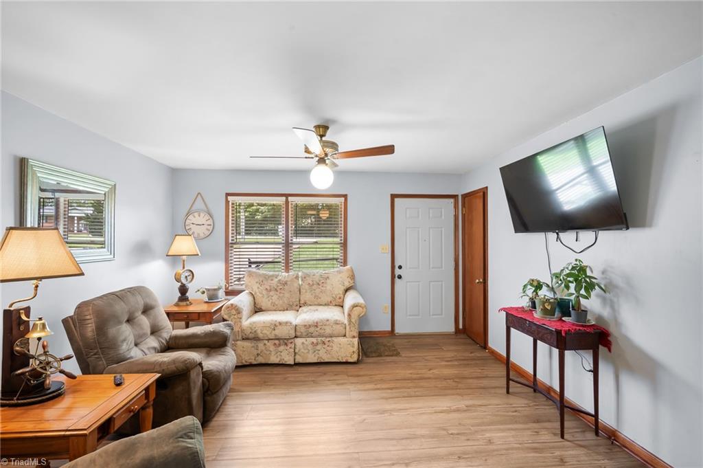 1493 Hartman Road
