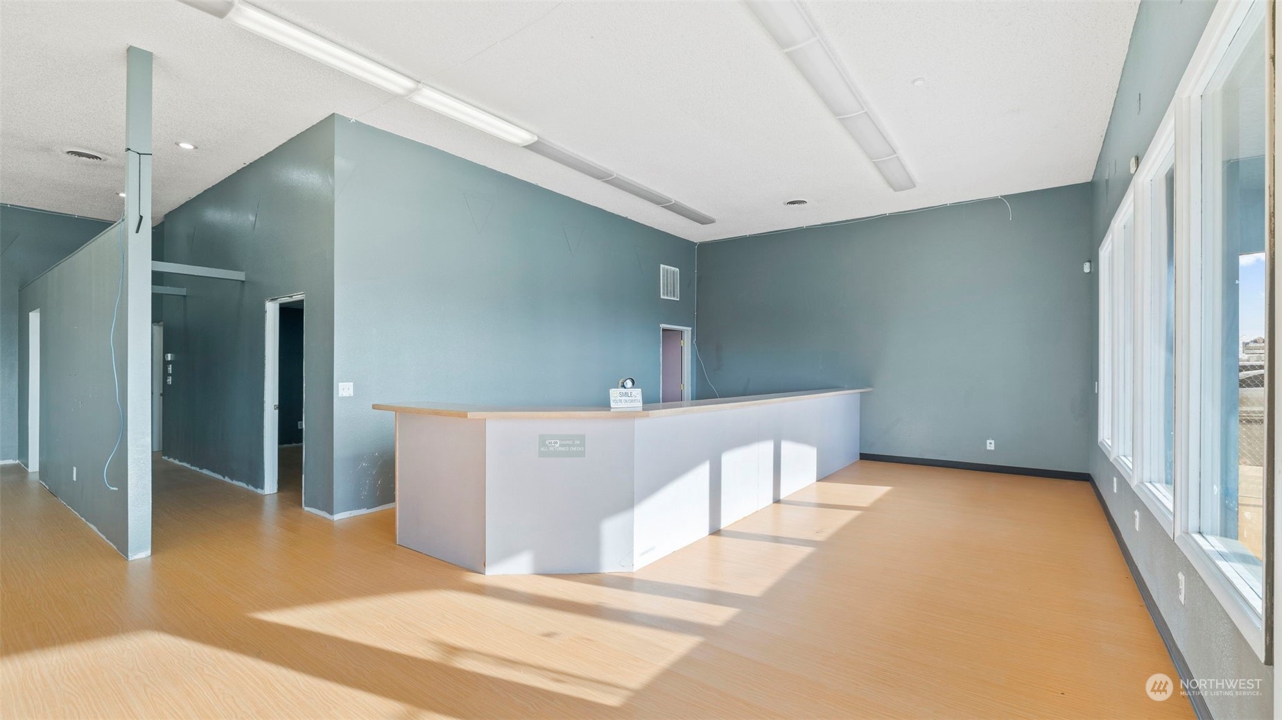 224 W Valley Road