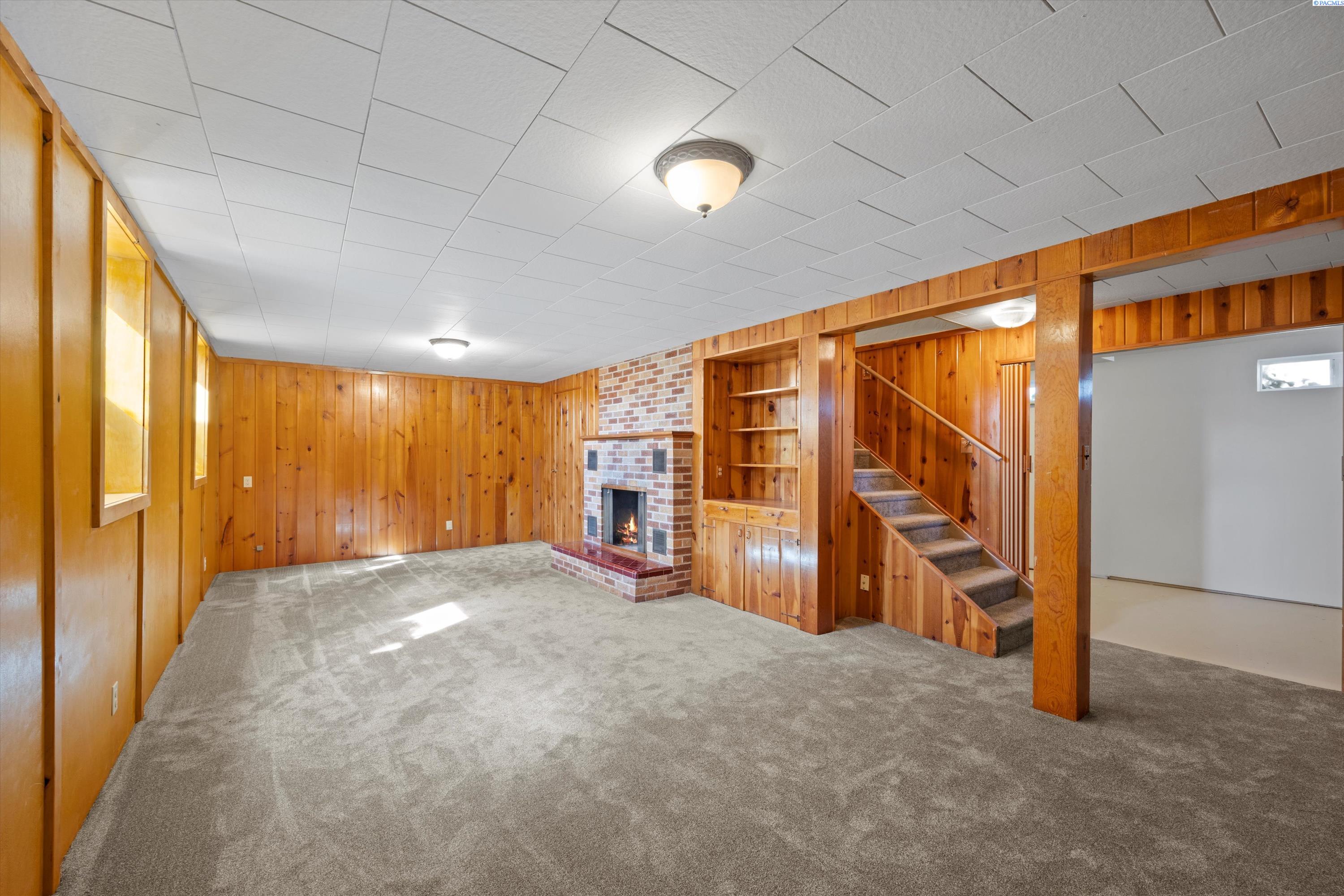 6007 W Court