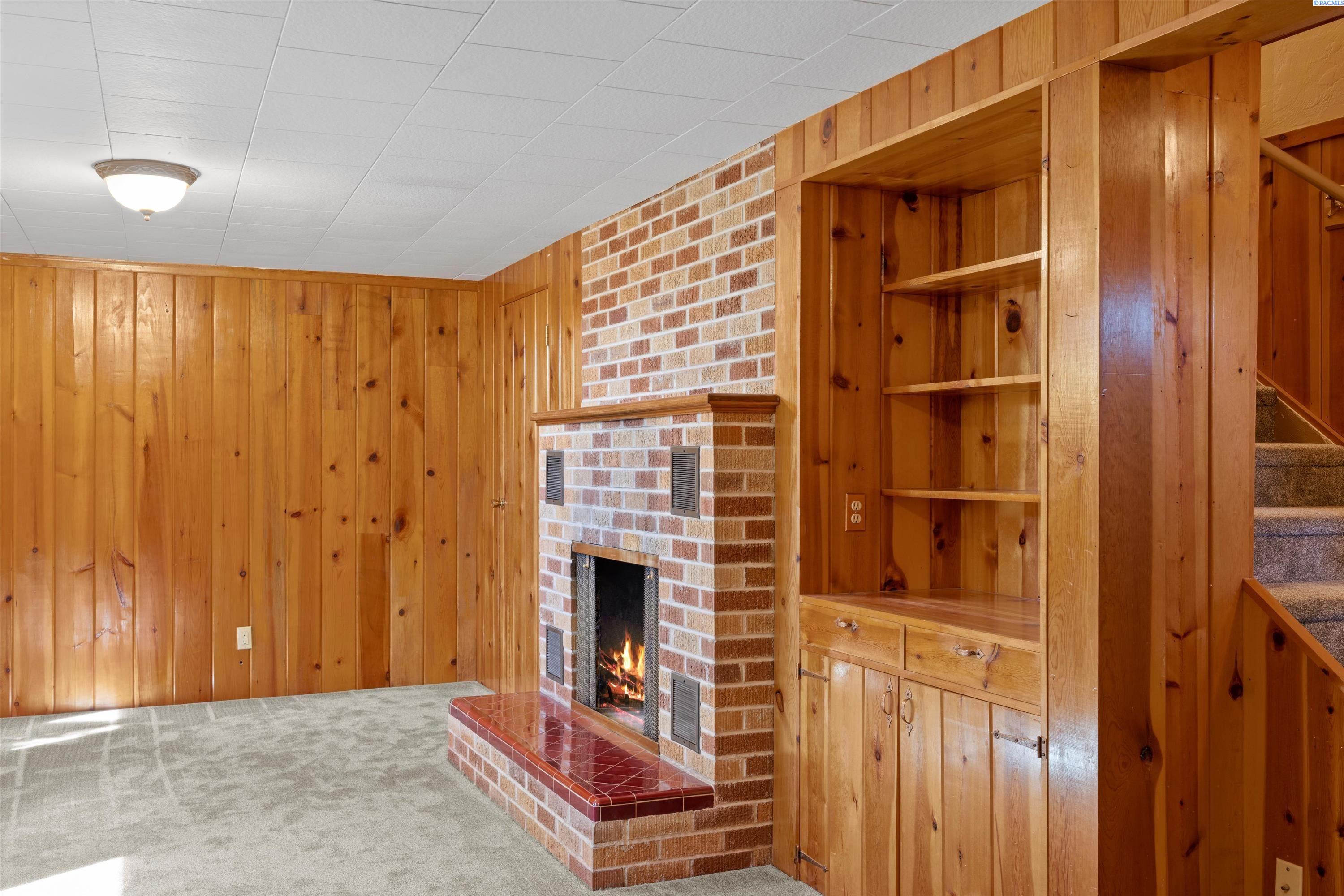 6007 W Court