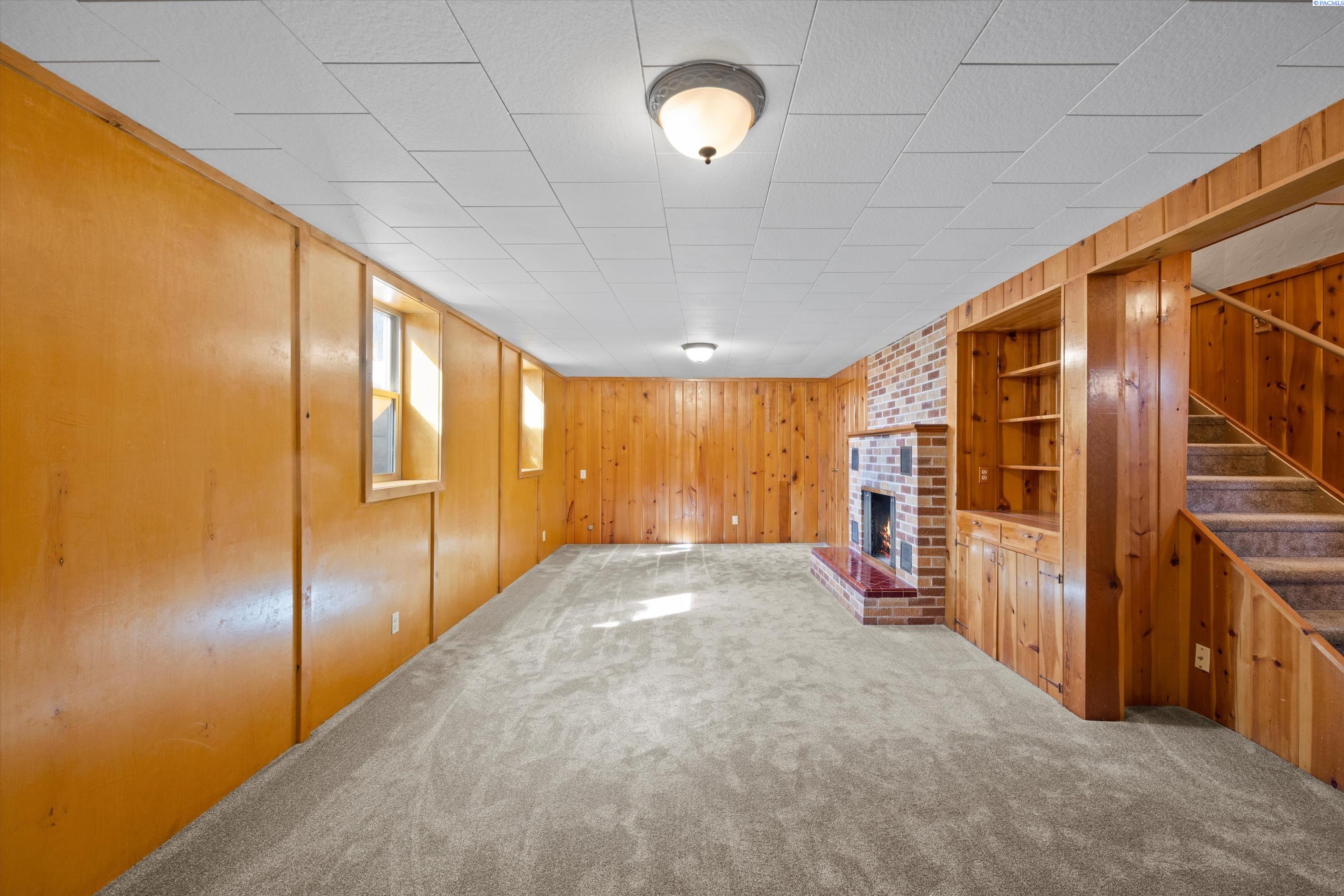 6007 W Court