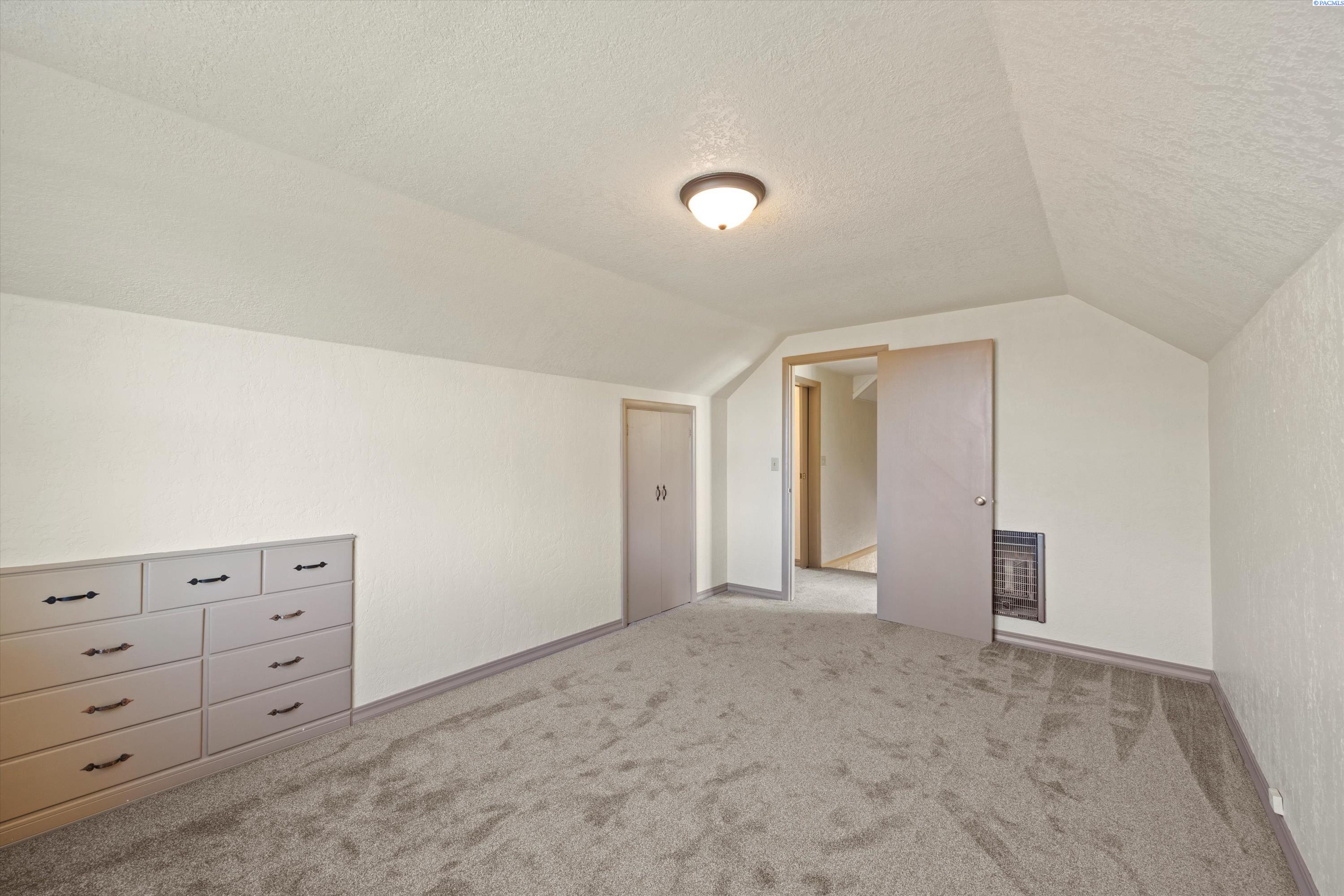 6007 W Court
