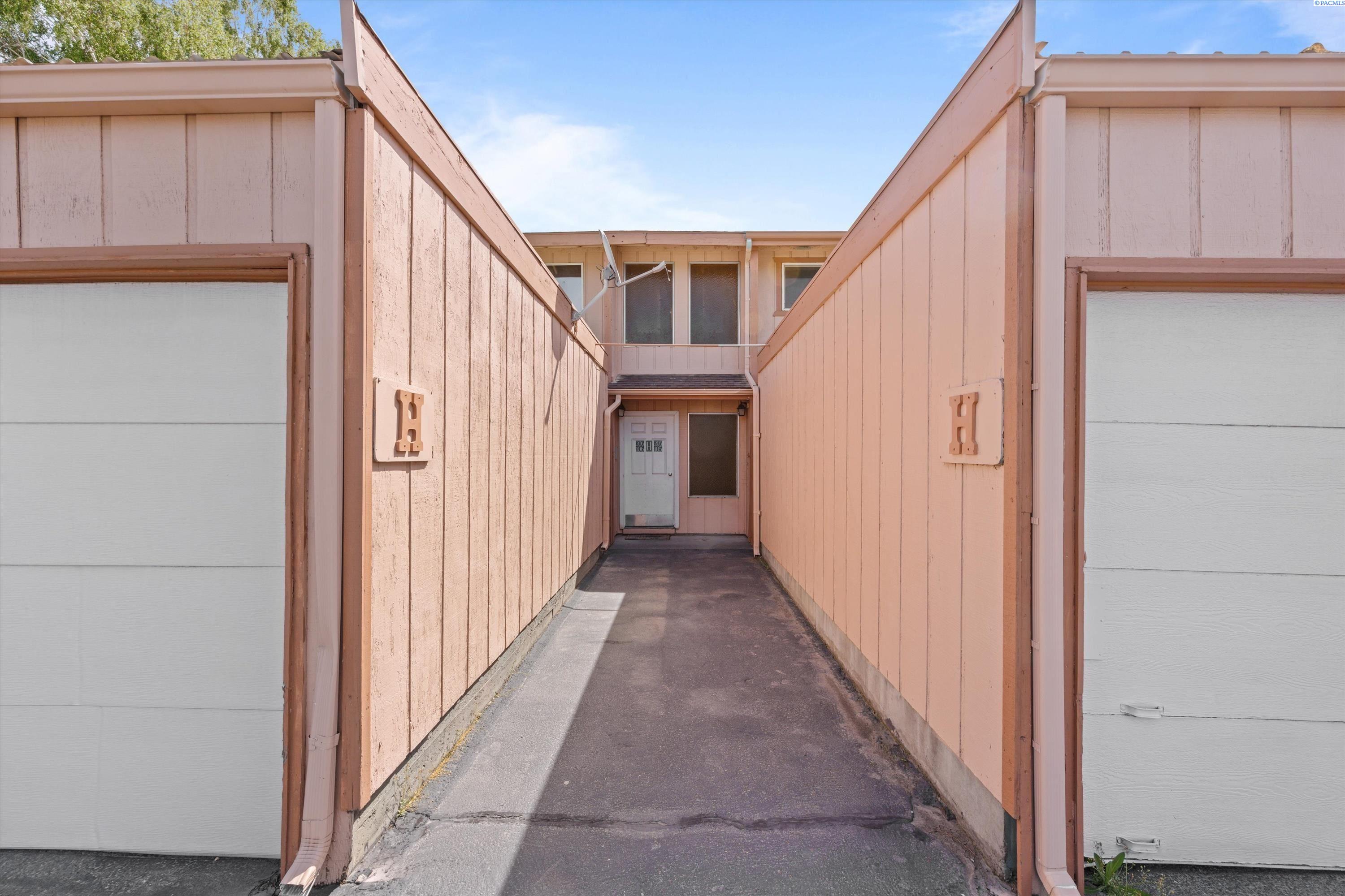 3121 W Hood Ave Unit: H205