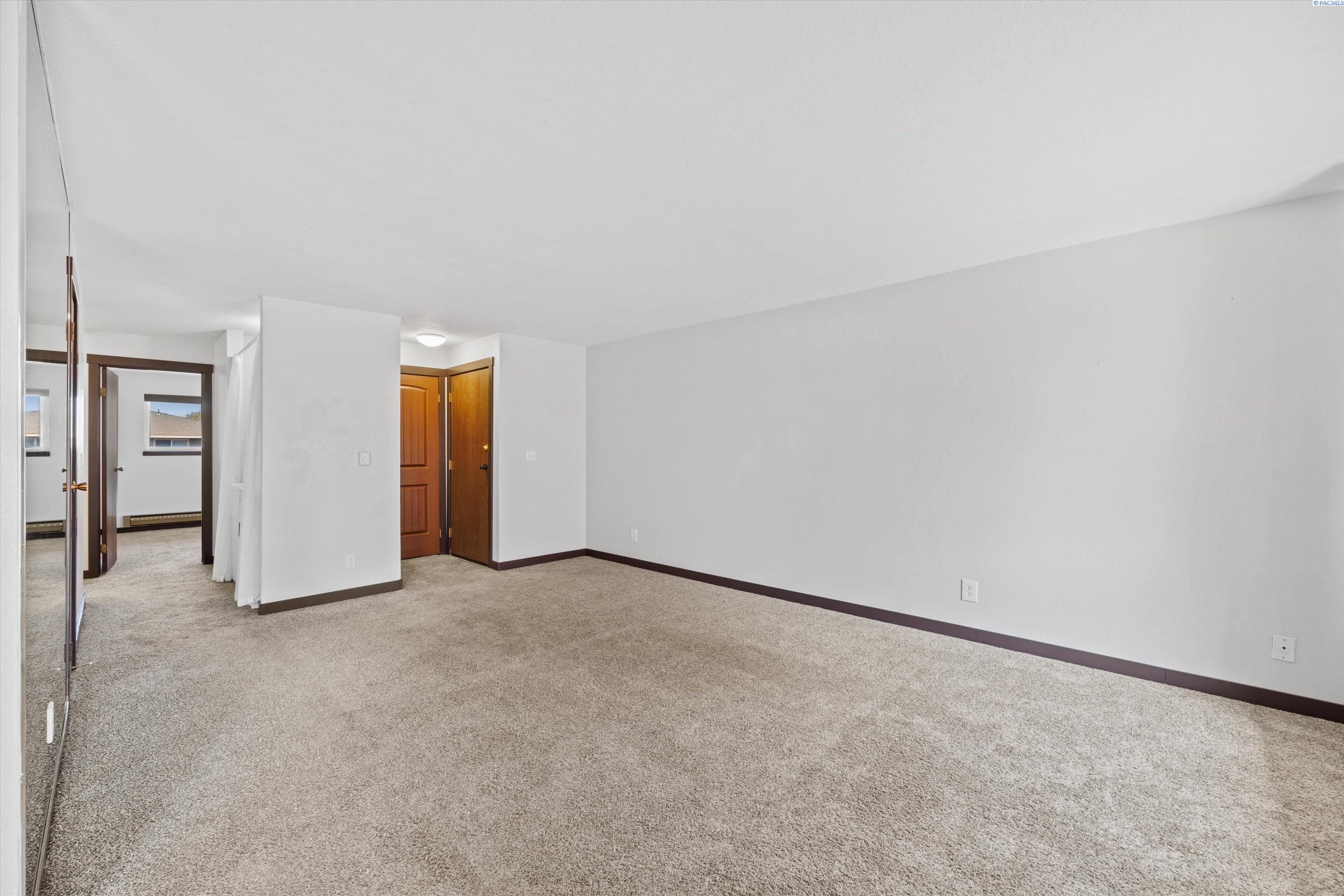 3121 W Hood Ave Unit: H205
