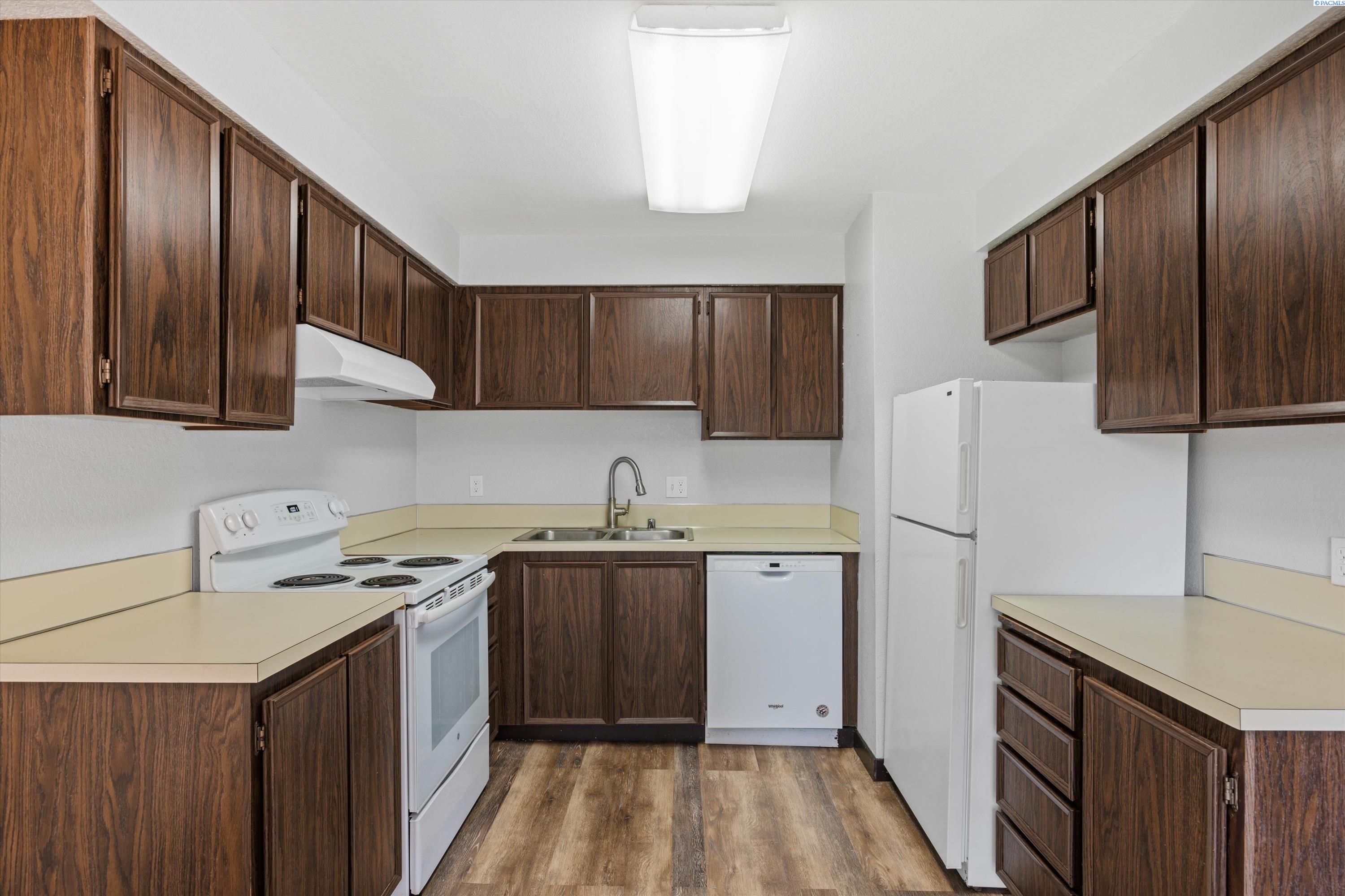 3121 W Hood Ave Unit: H205