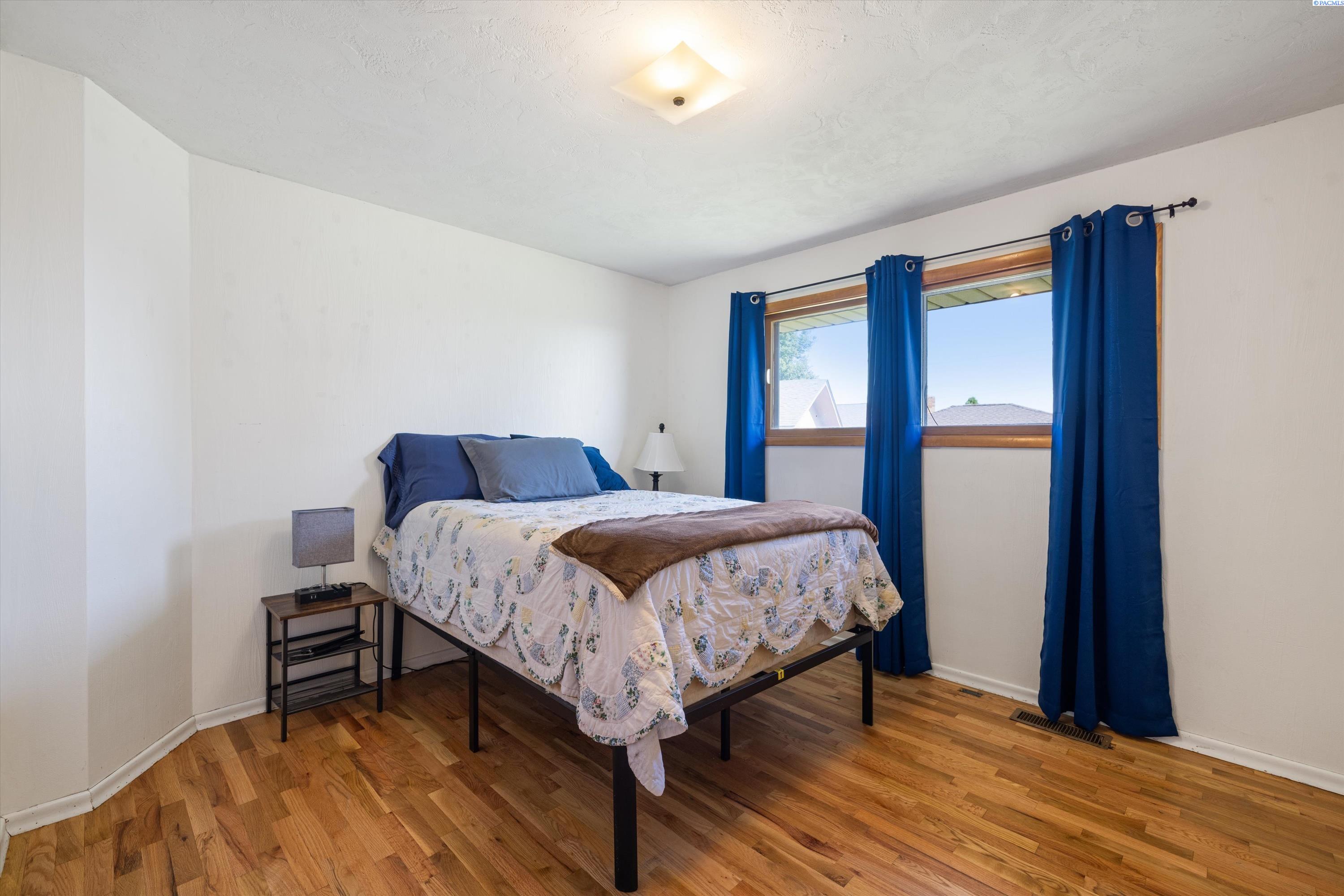 324 W 27th Ave