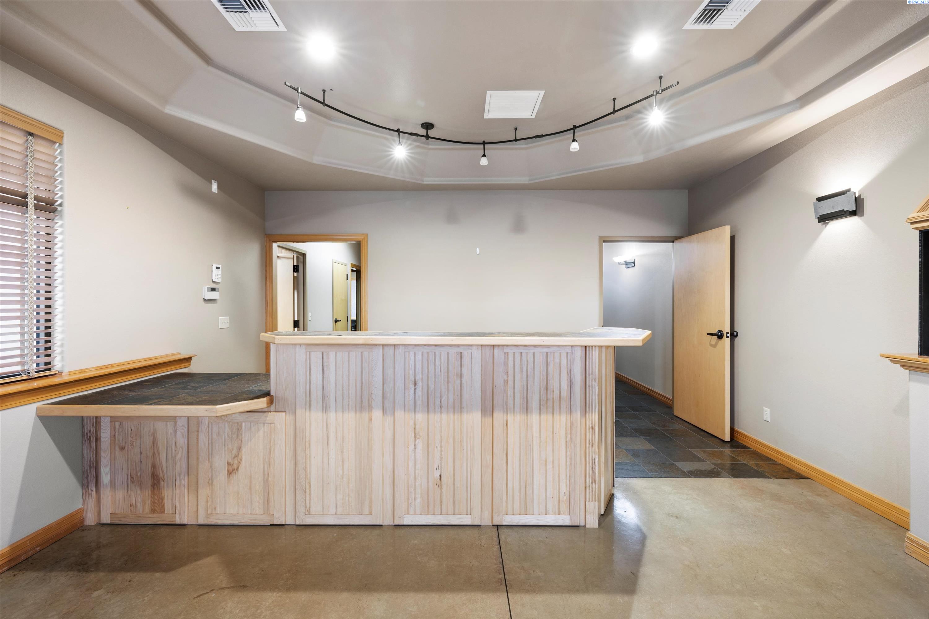 1310 N 5th Ave