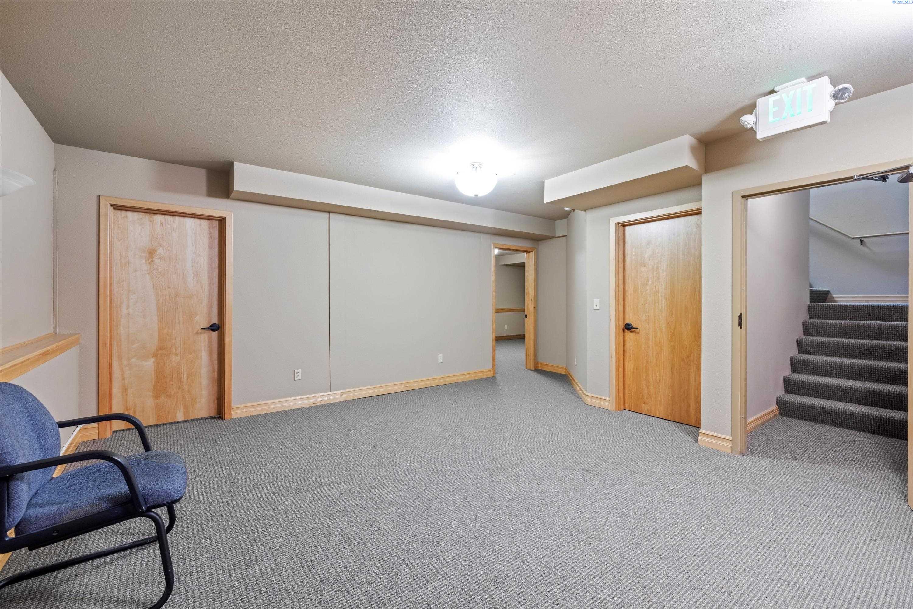 1310 N 5th Ave