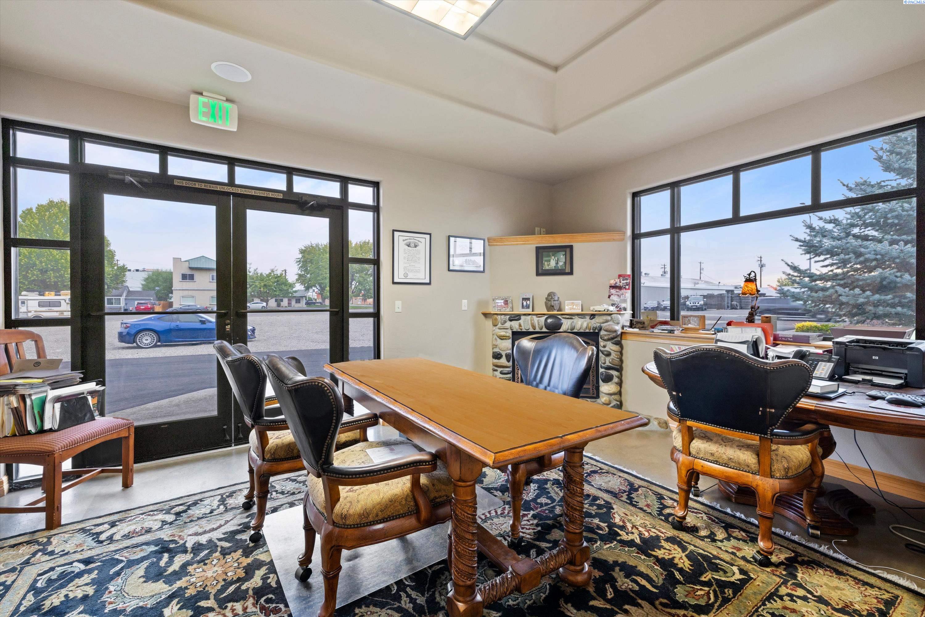 1310 N 5th Ave