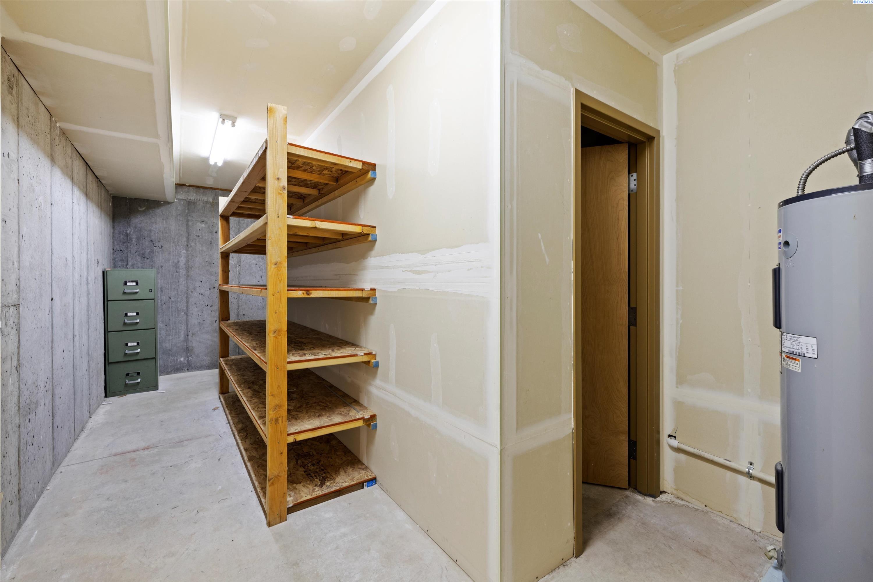 1310 N 5th Ave