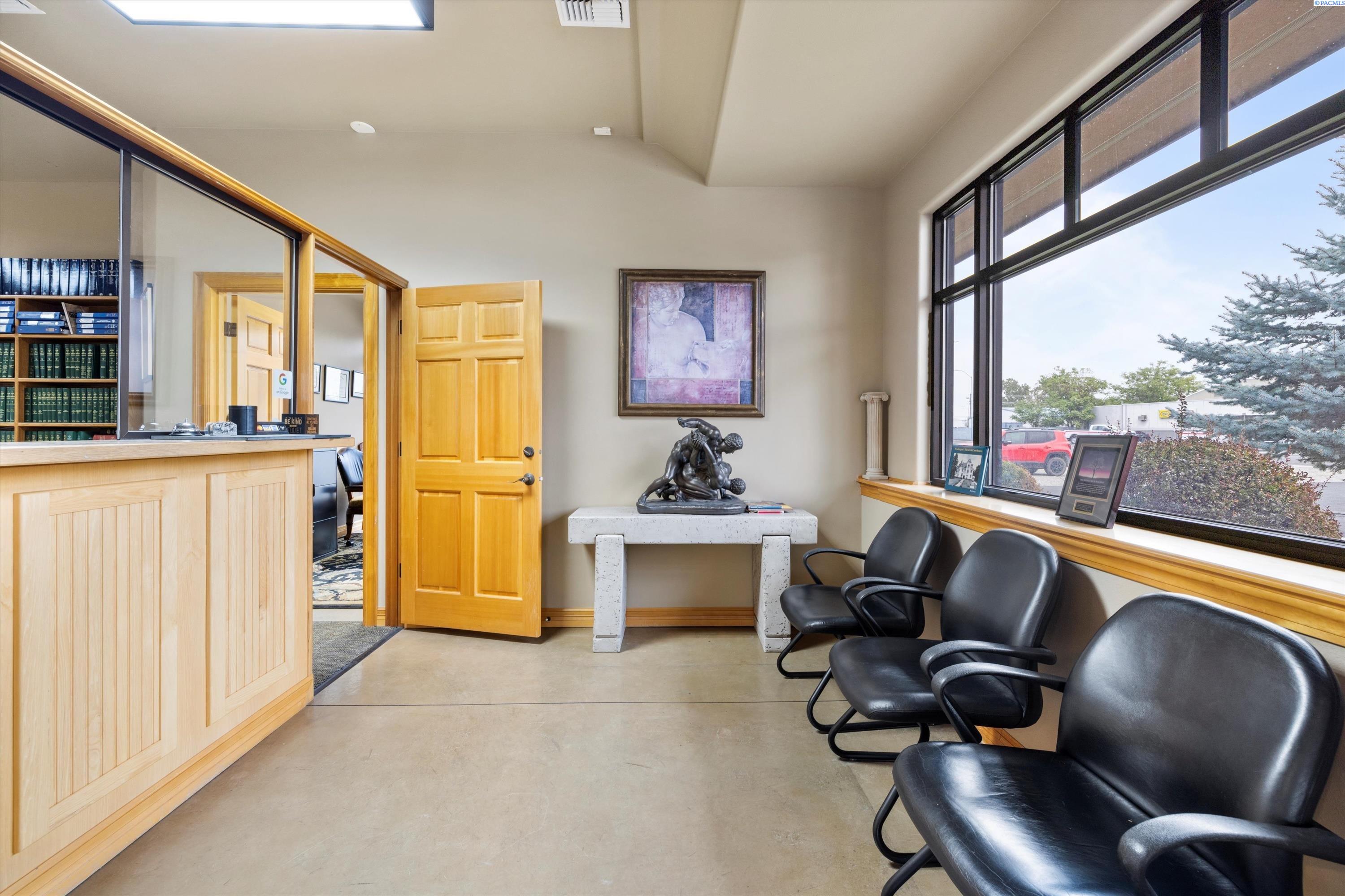 1310 N 5th Ave
