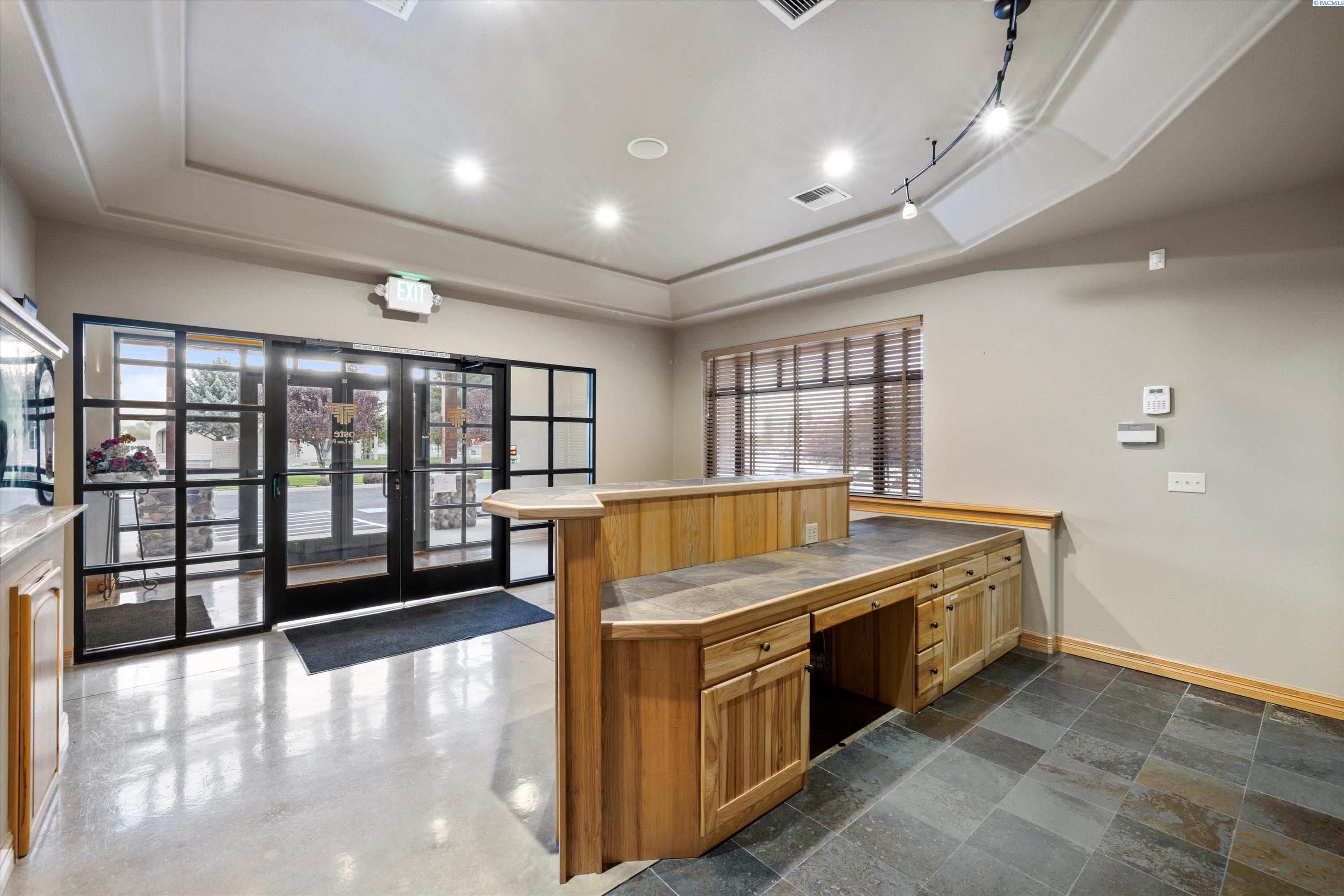 1310 N 5th Ave