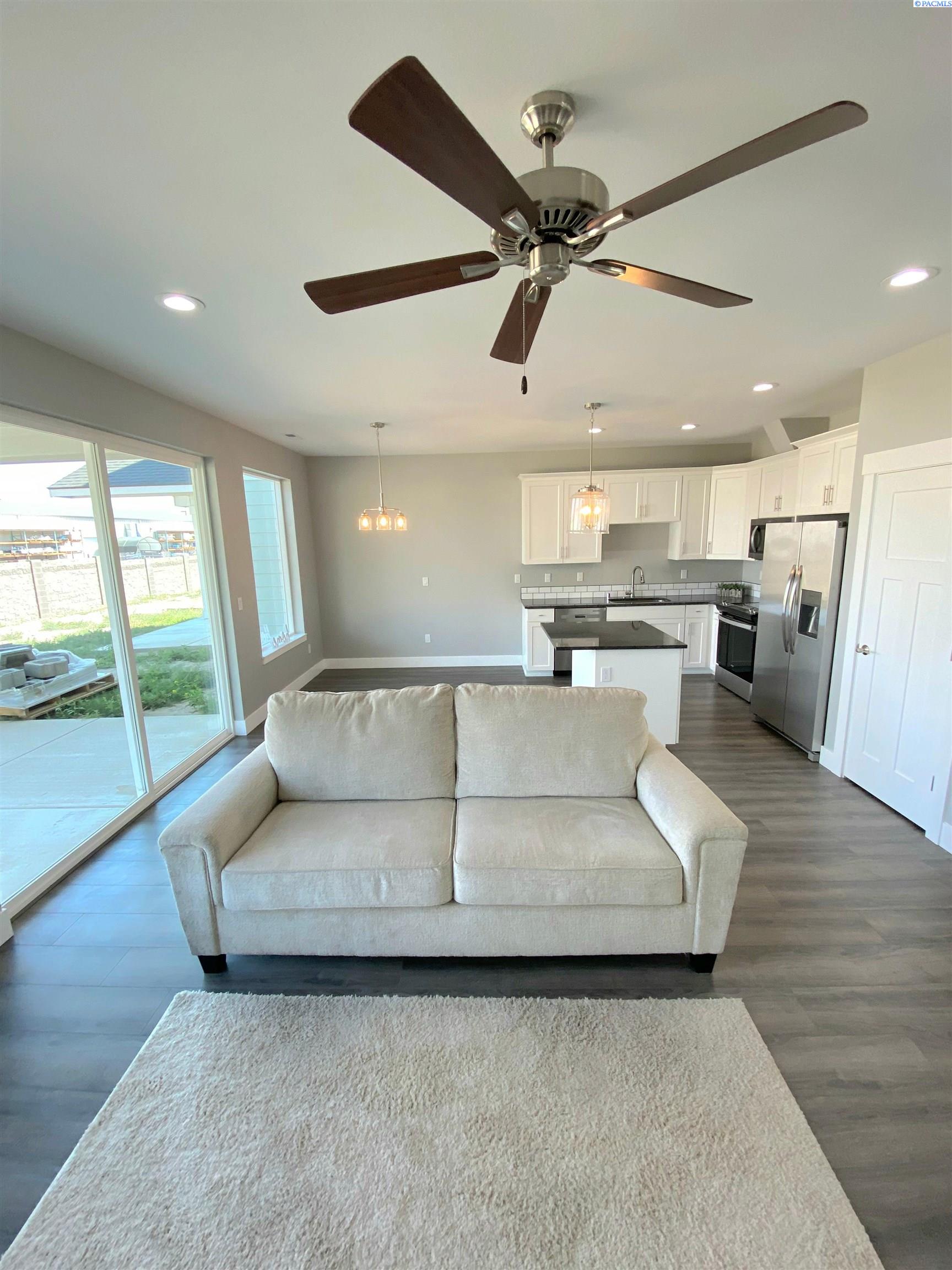 141 Claret Dr