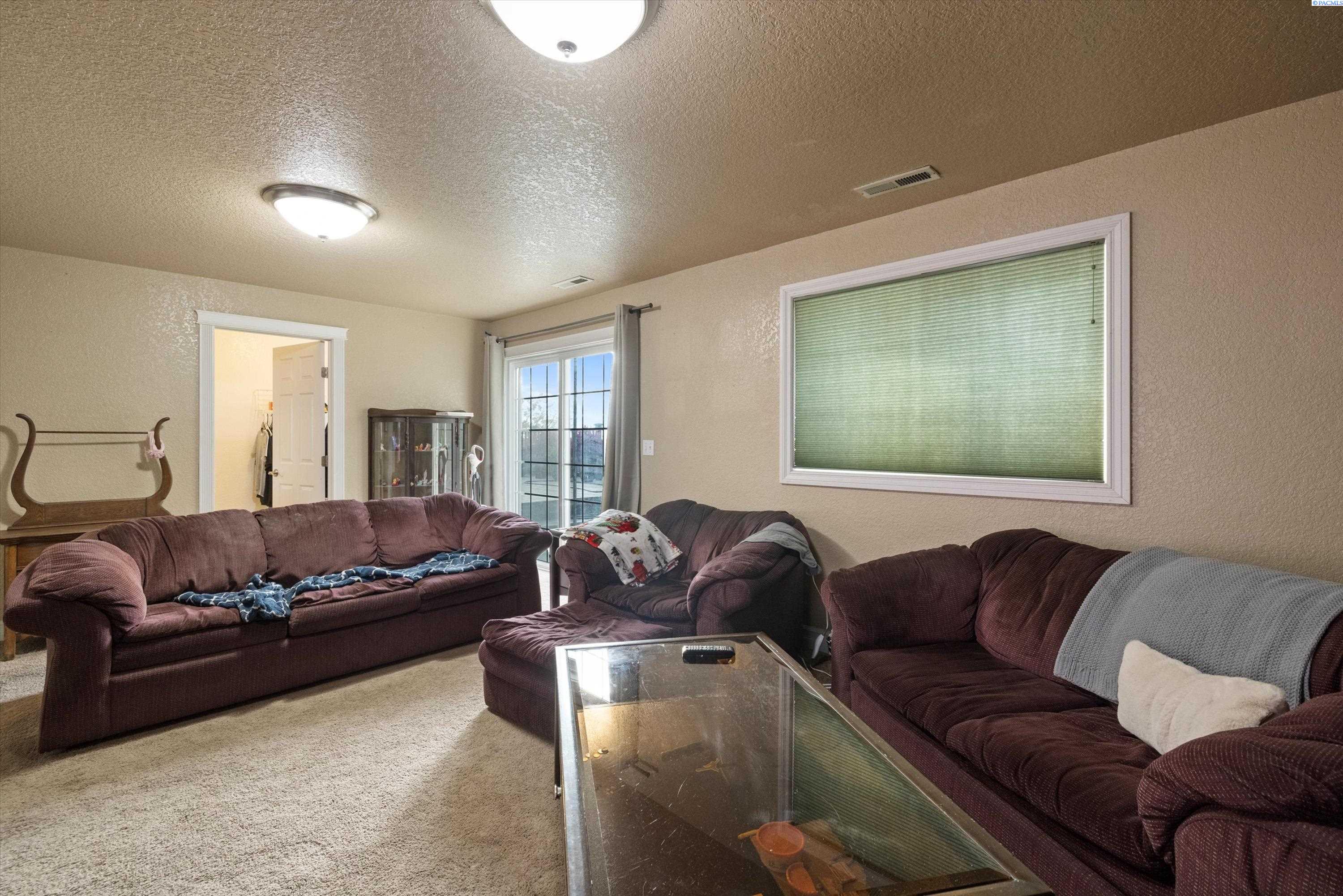 4408 Desert Drive
