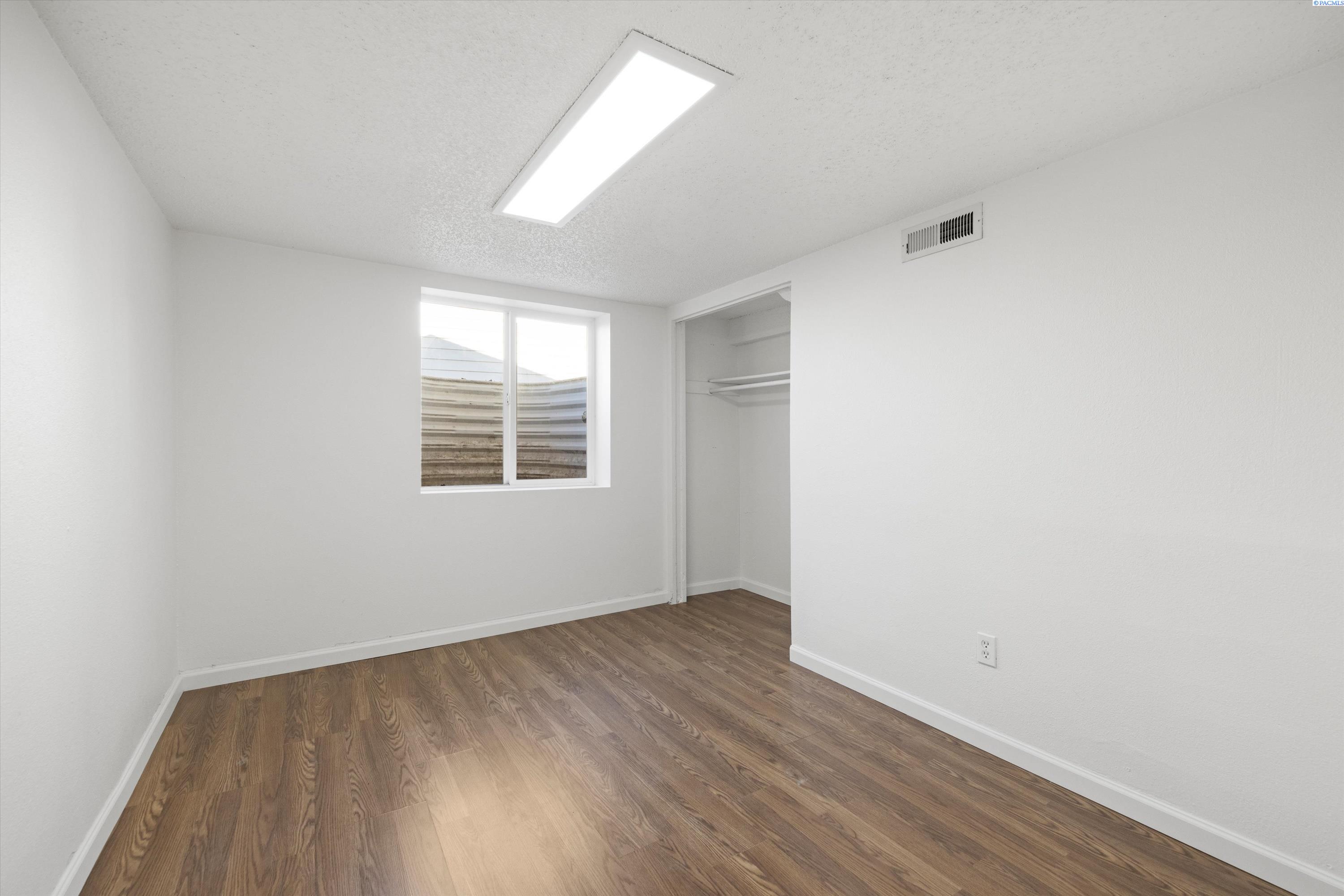 2026 Cascade Ave