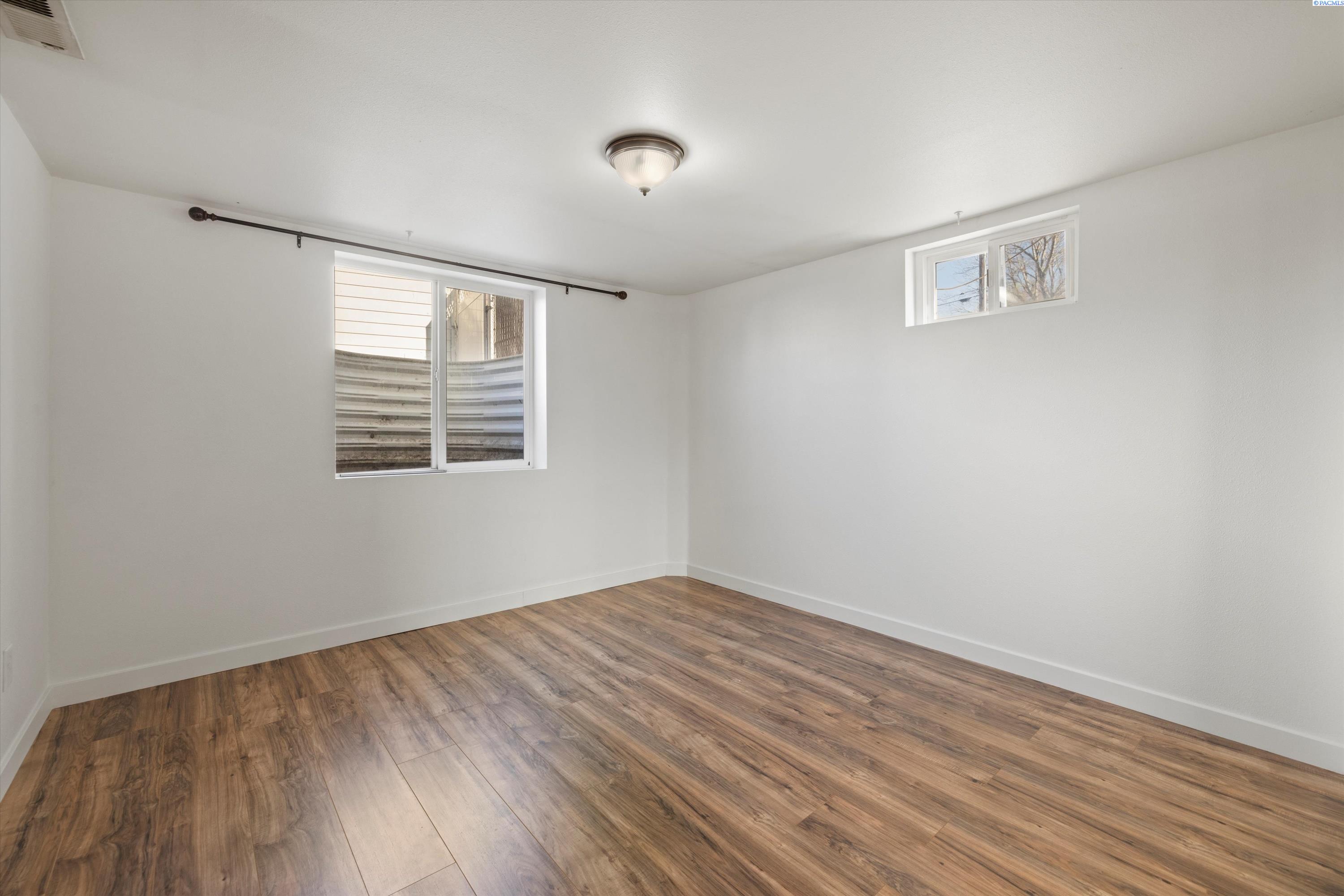 2026 Cascade Ave