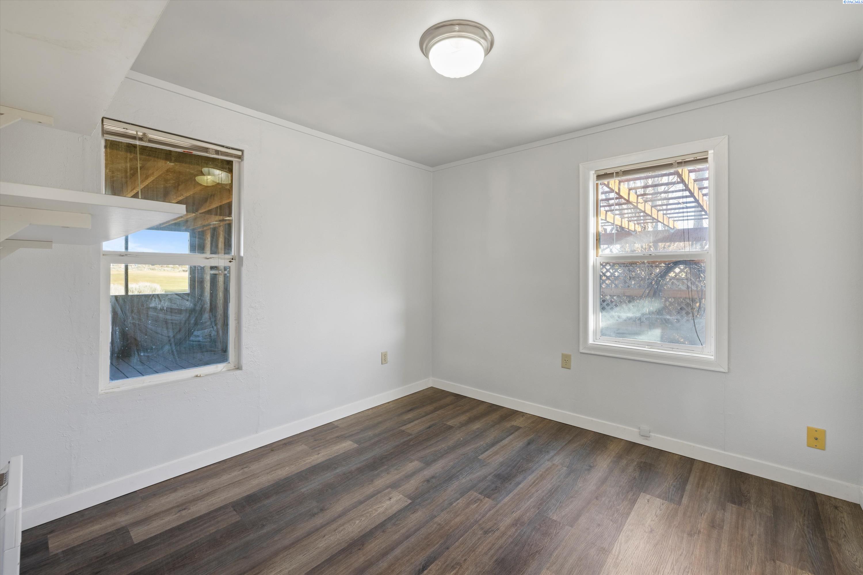 203 Fairway Pl SW Unit: 252