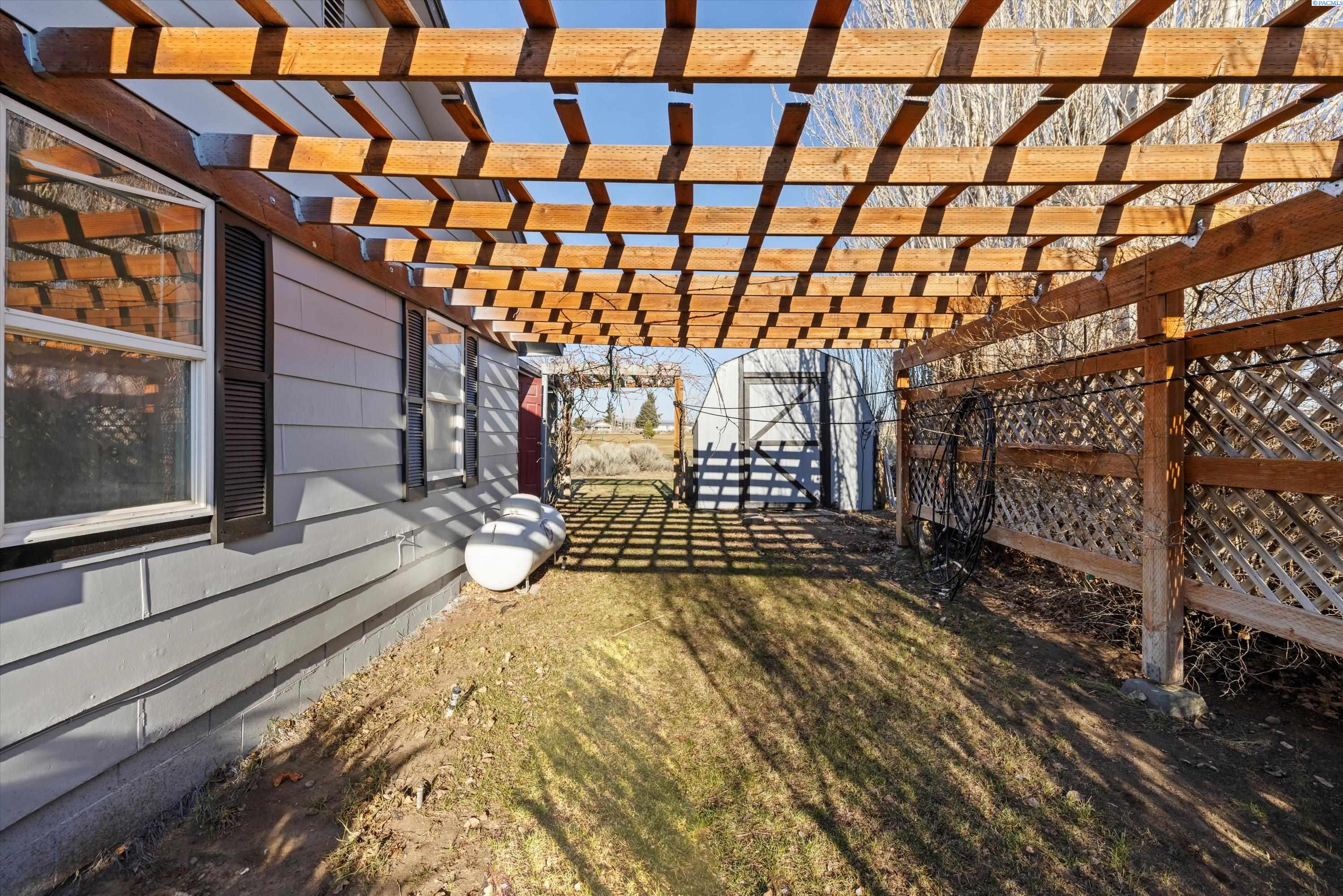 203 Fairway Pl SW Unit: 252