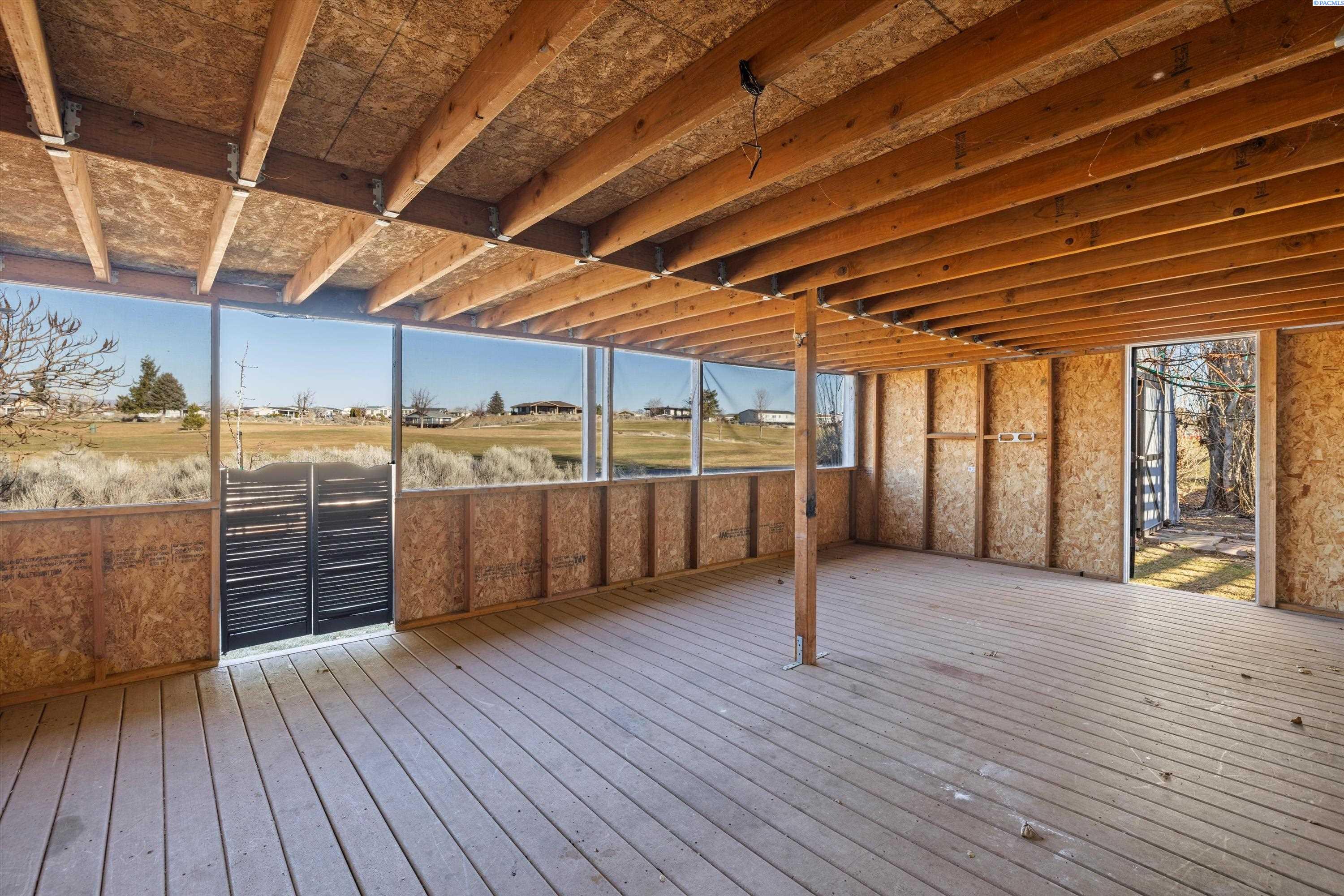 203 Fairway Pl SW Unit: 252