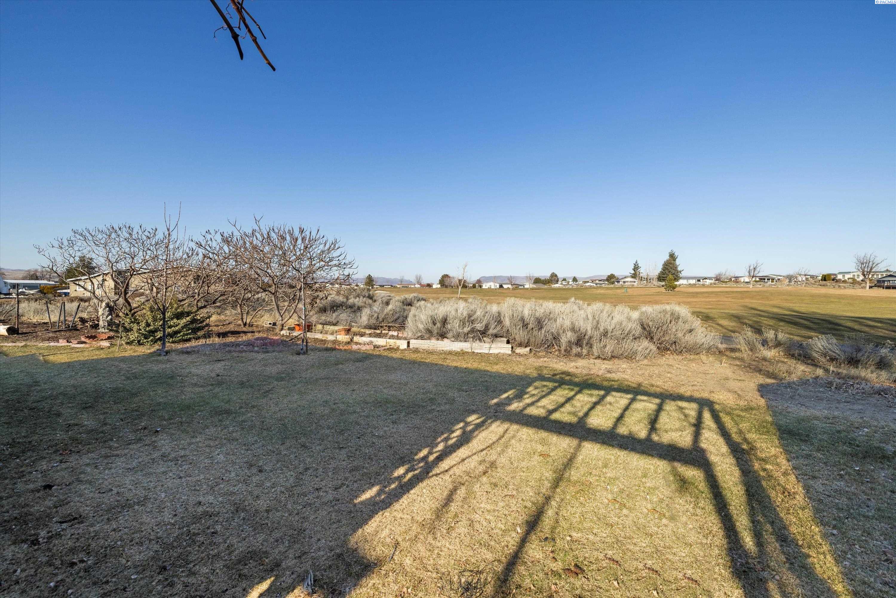 203 Fairway Pl SW Unit: 252