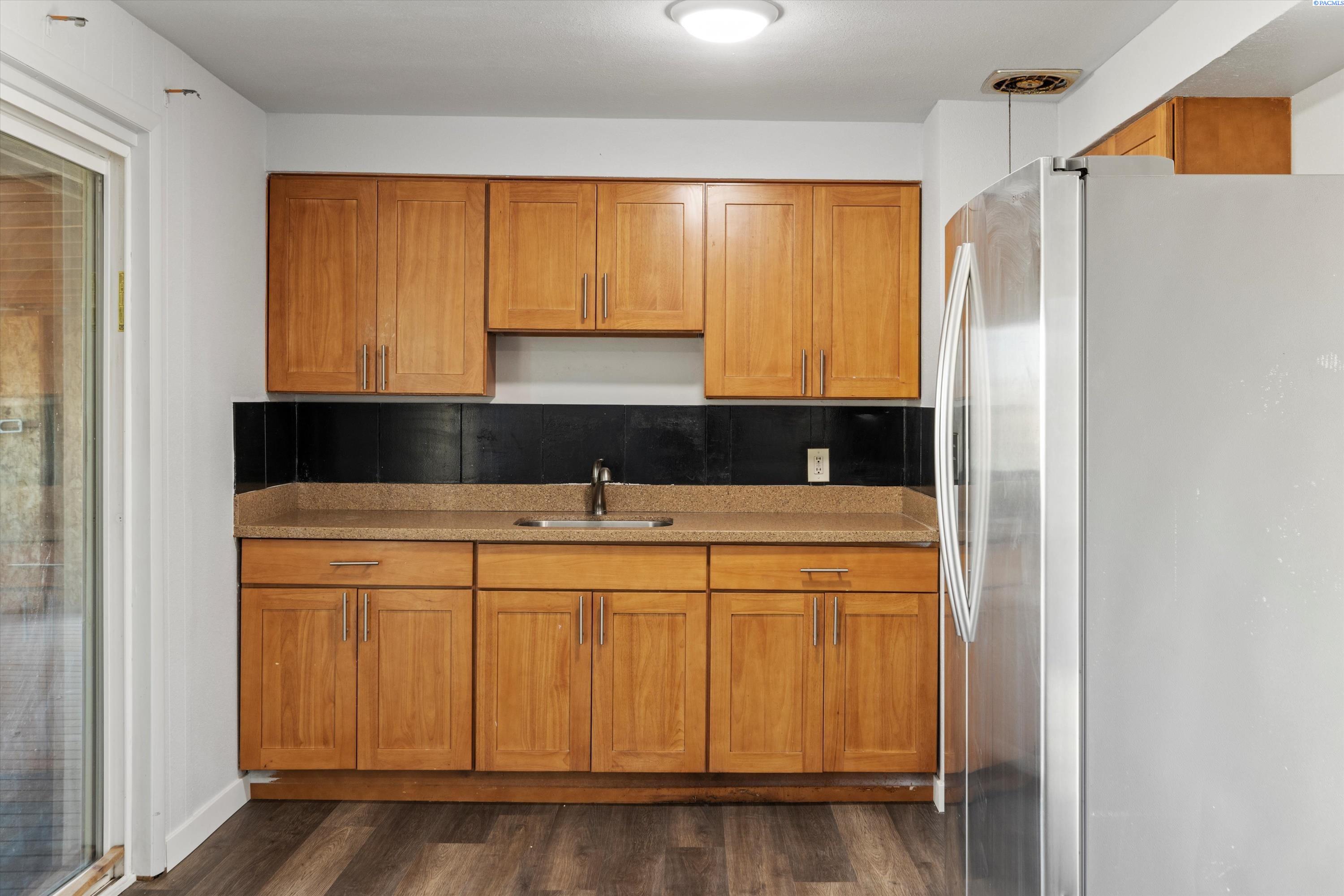 203 Fairway Pl SW Unit: 252