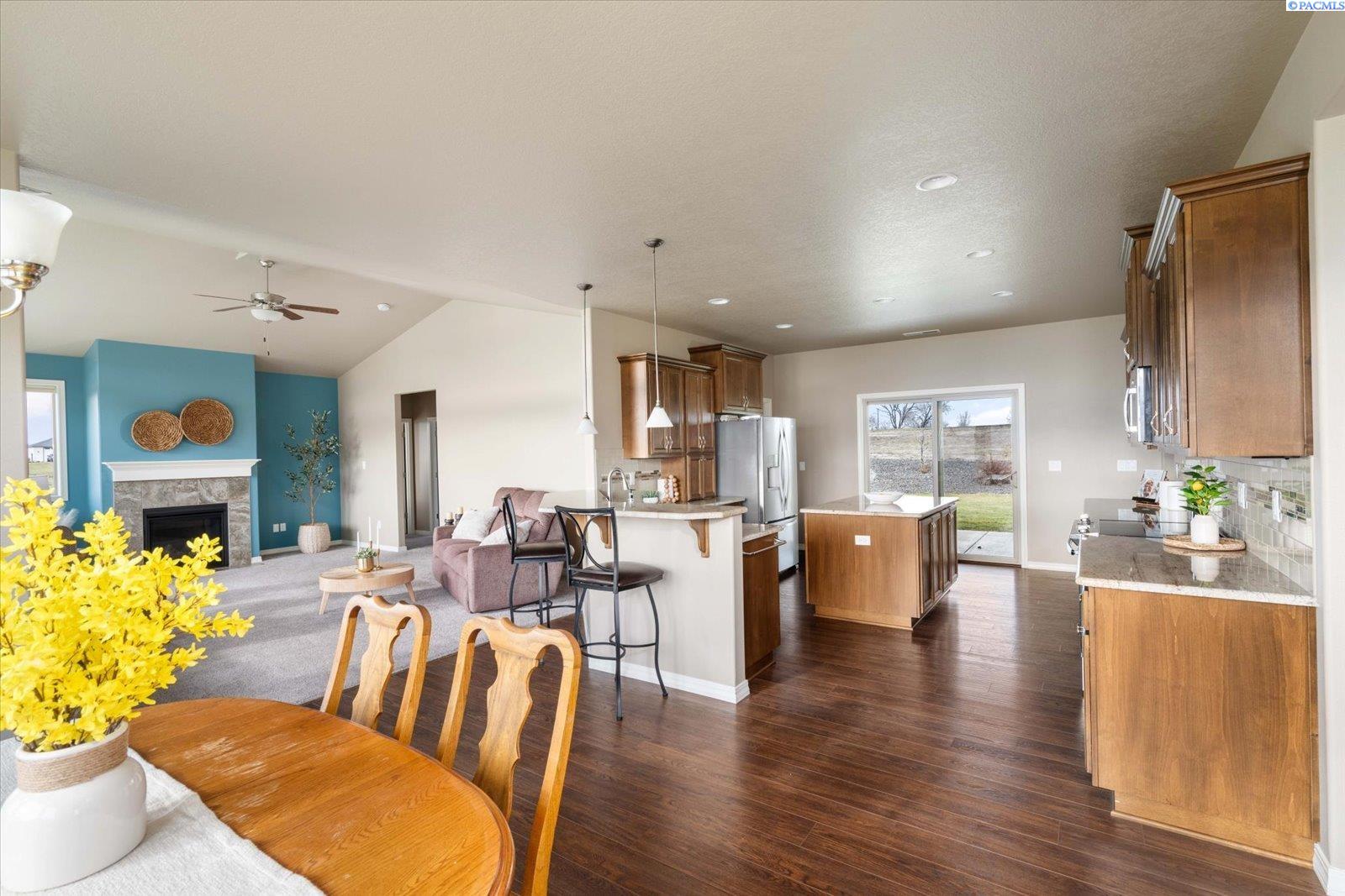105920 Lind Hill Ct