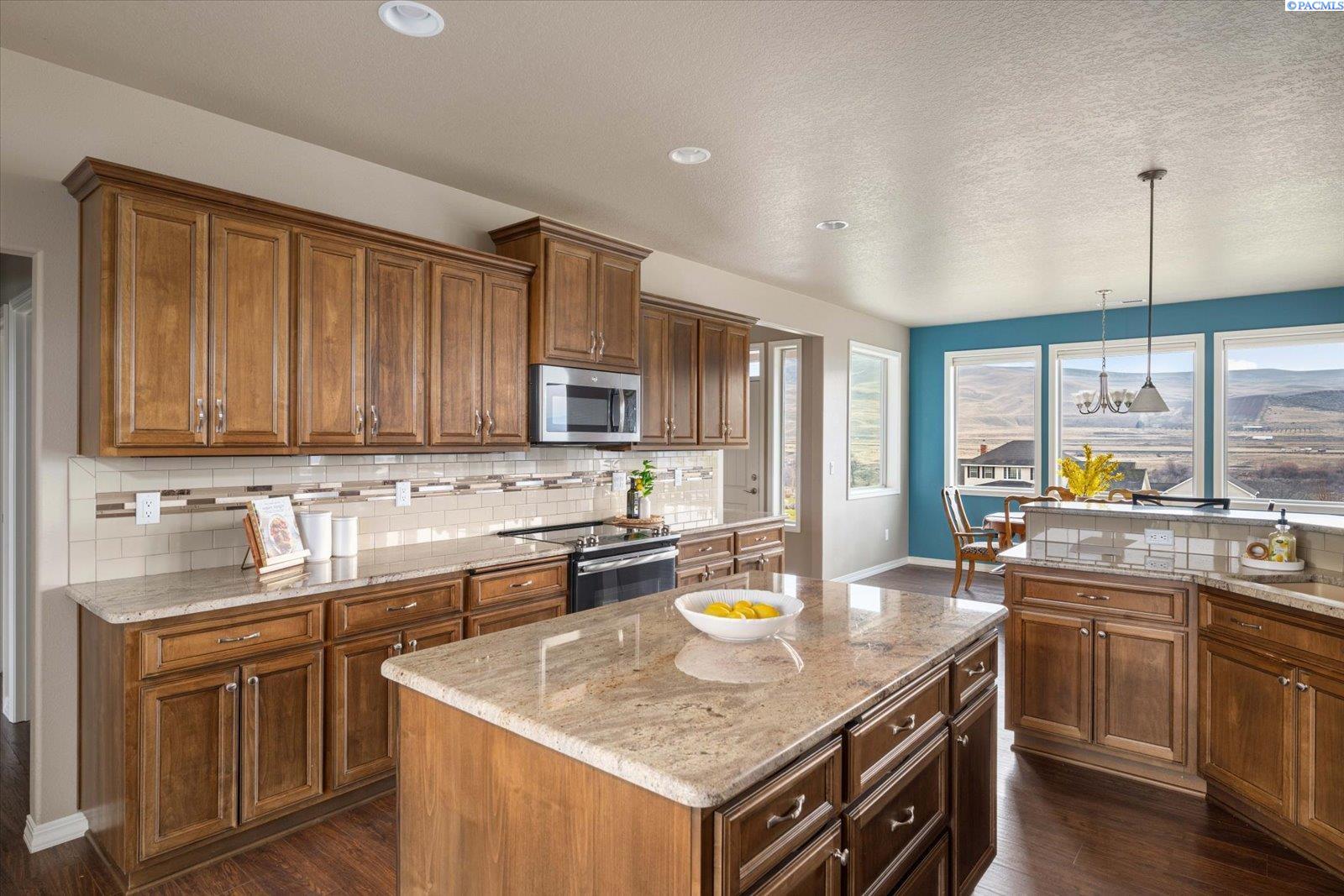 105920 Lind Hill Ct