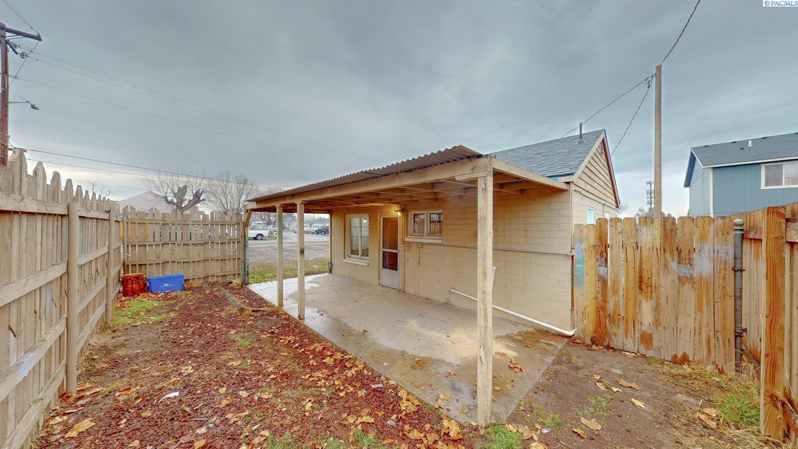 209 S Date Street