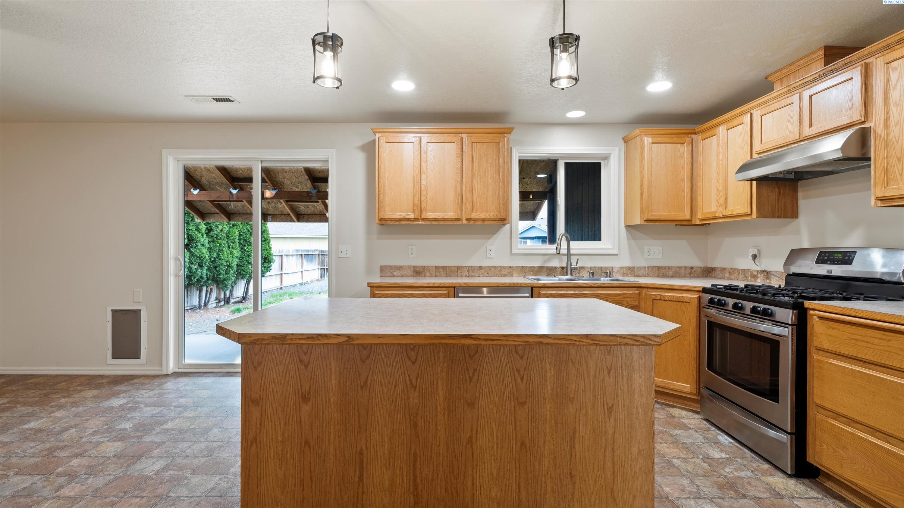 5414 Jackson Ln