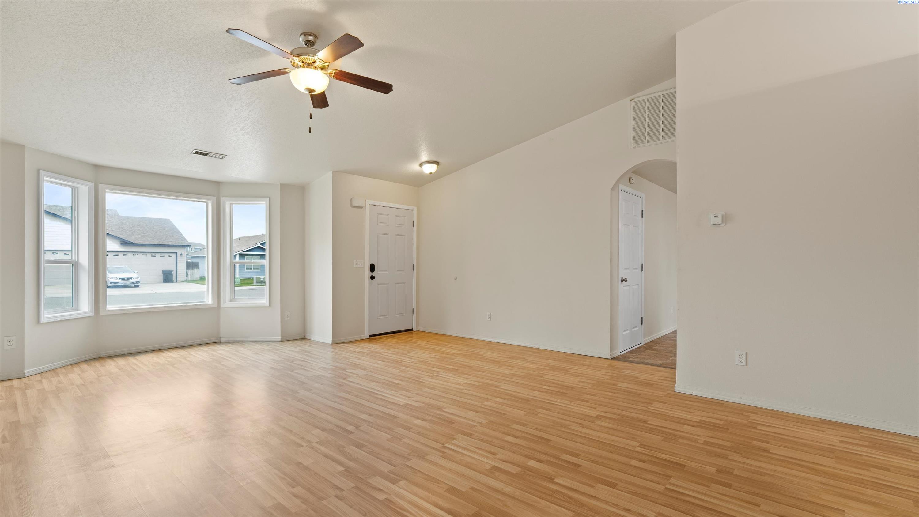 5414 Jackson Ln
