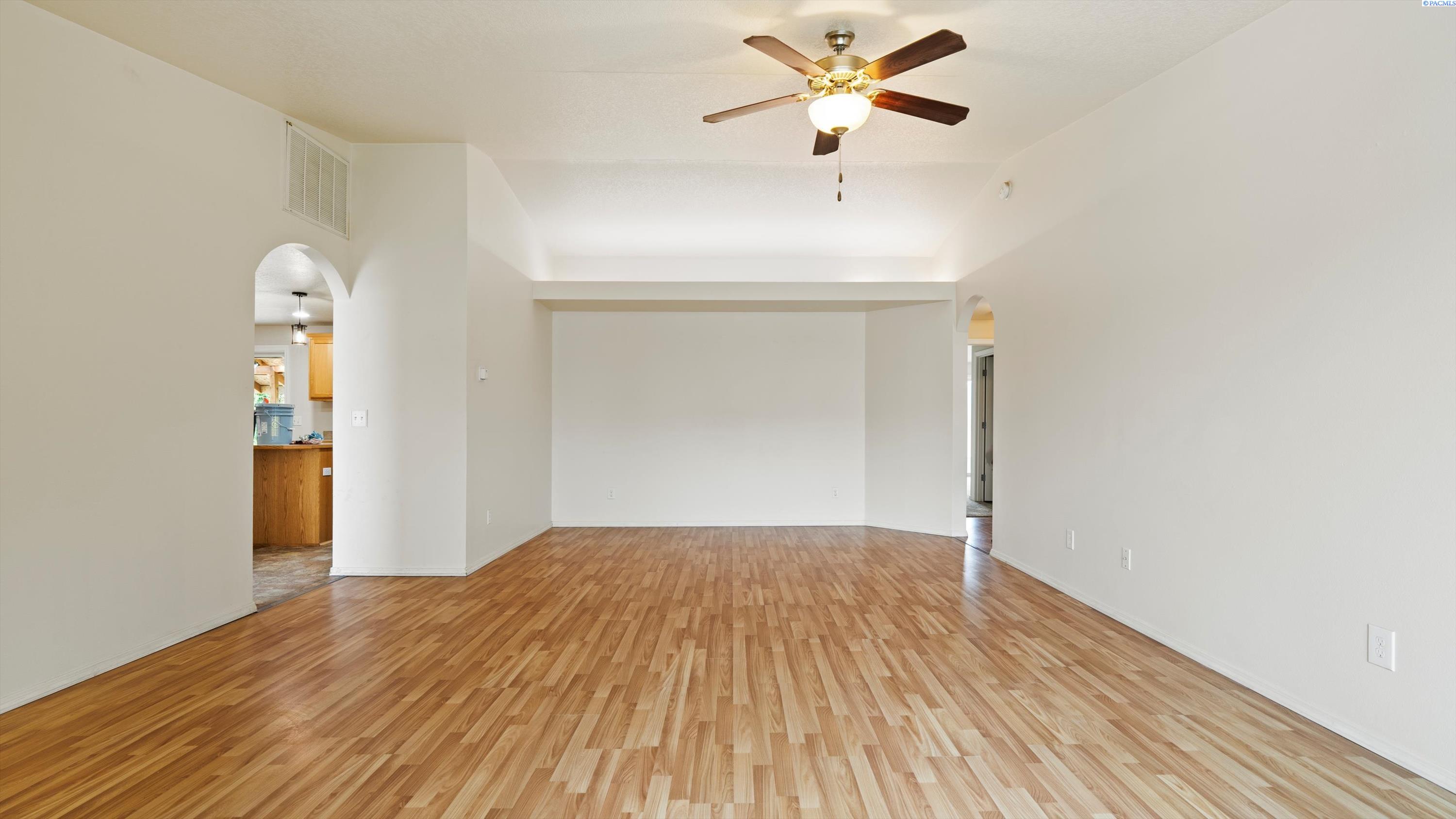 5414 Jackson Ln