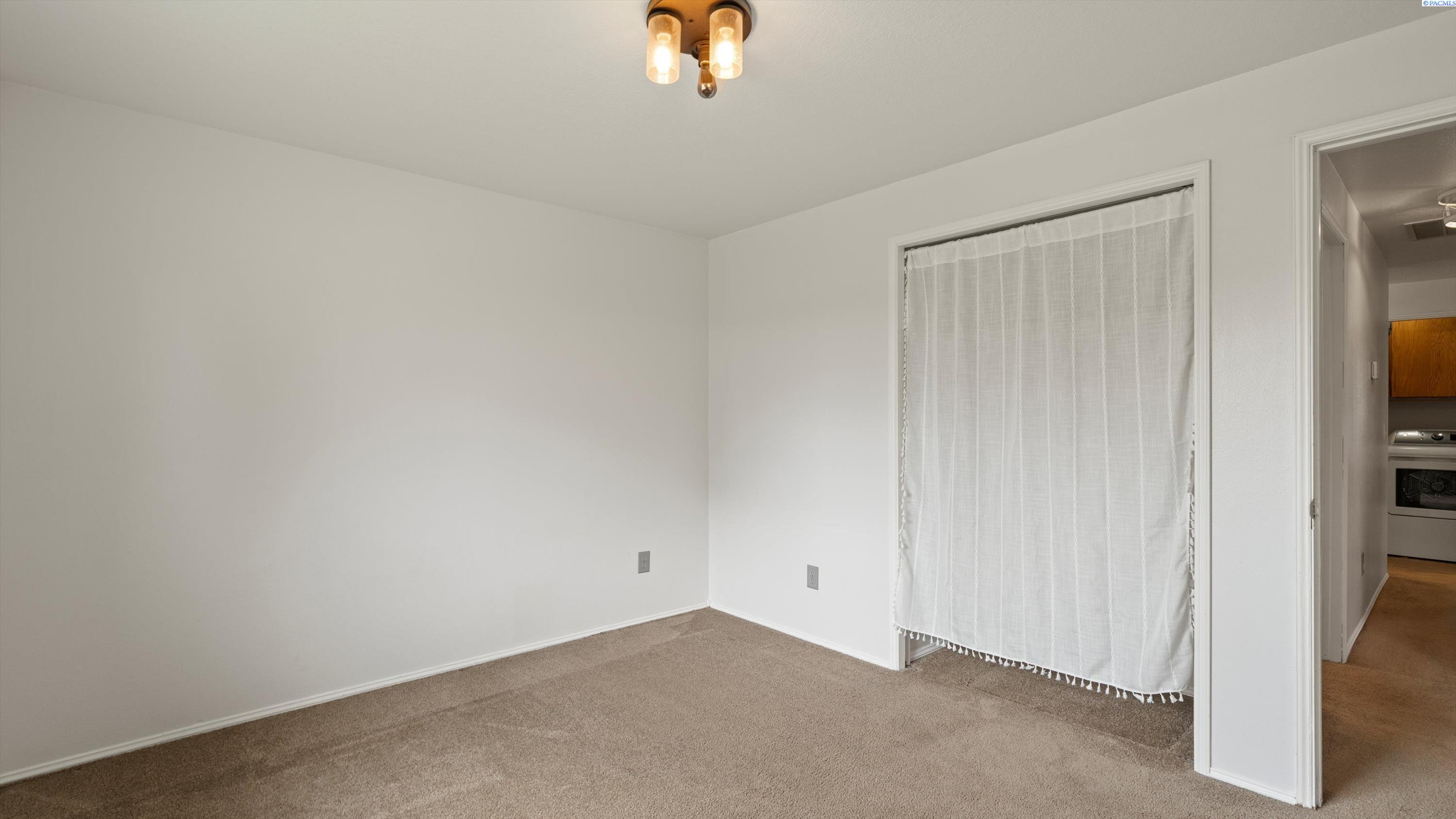 8504 W Livingston Rd