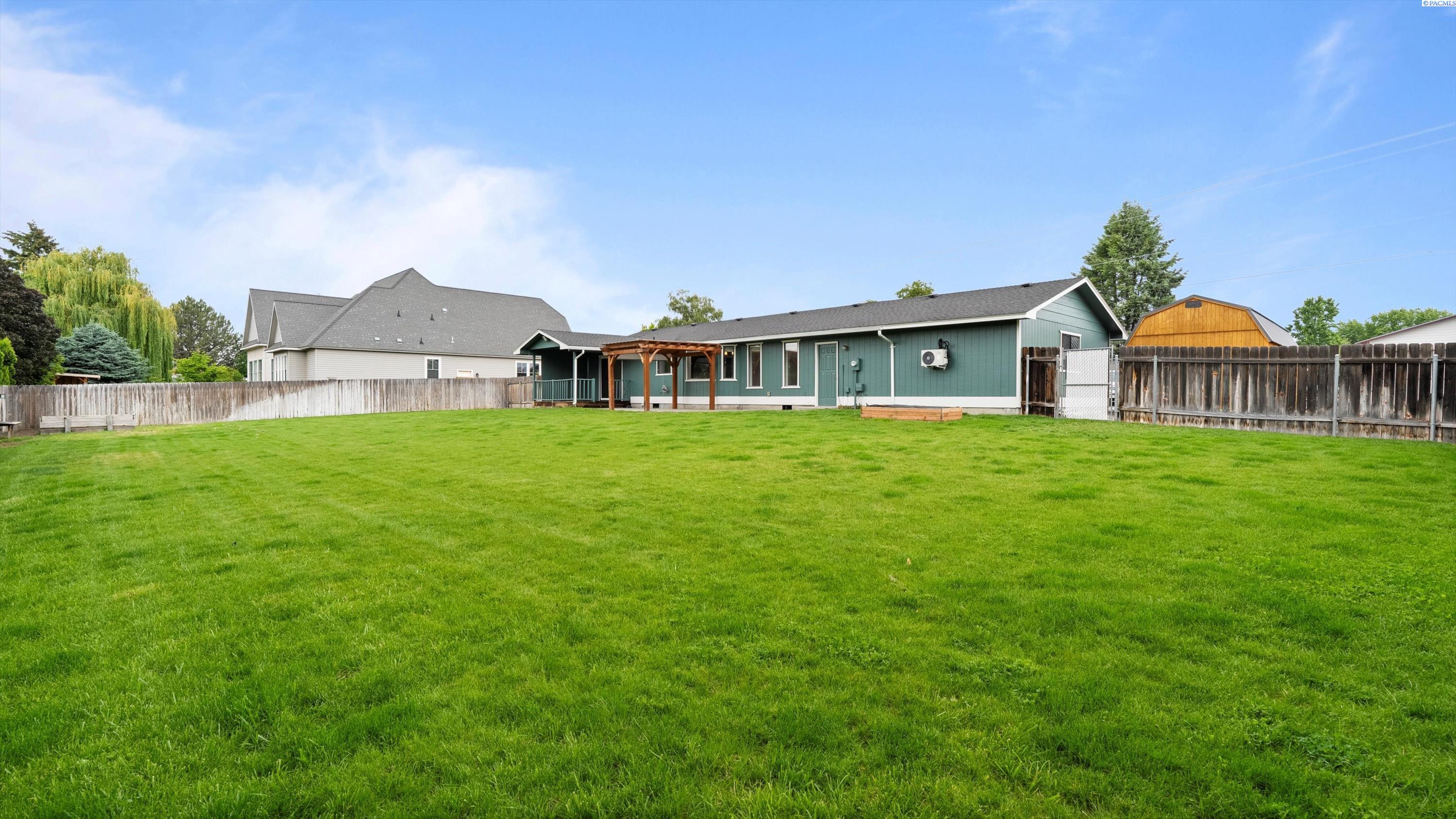 8504 W Livingston Rd