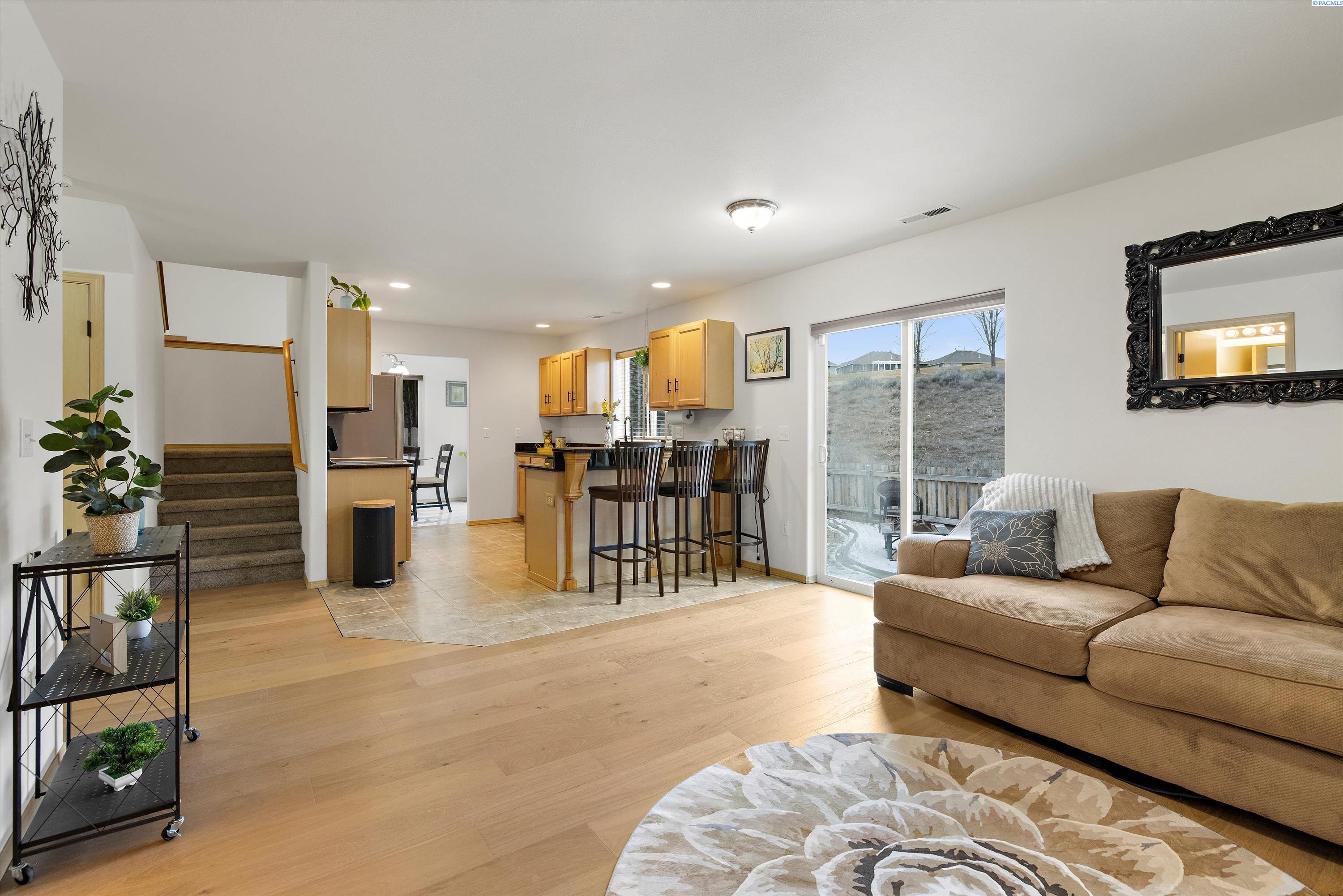 2677 Dornoch Pl