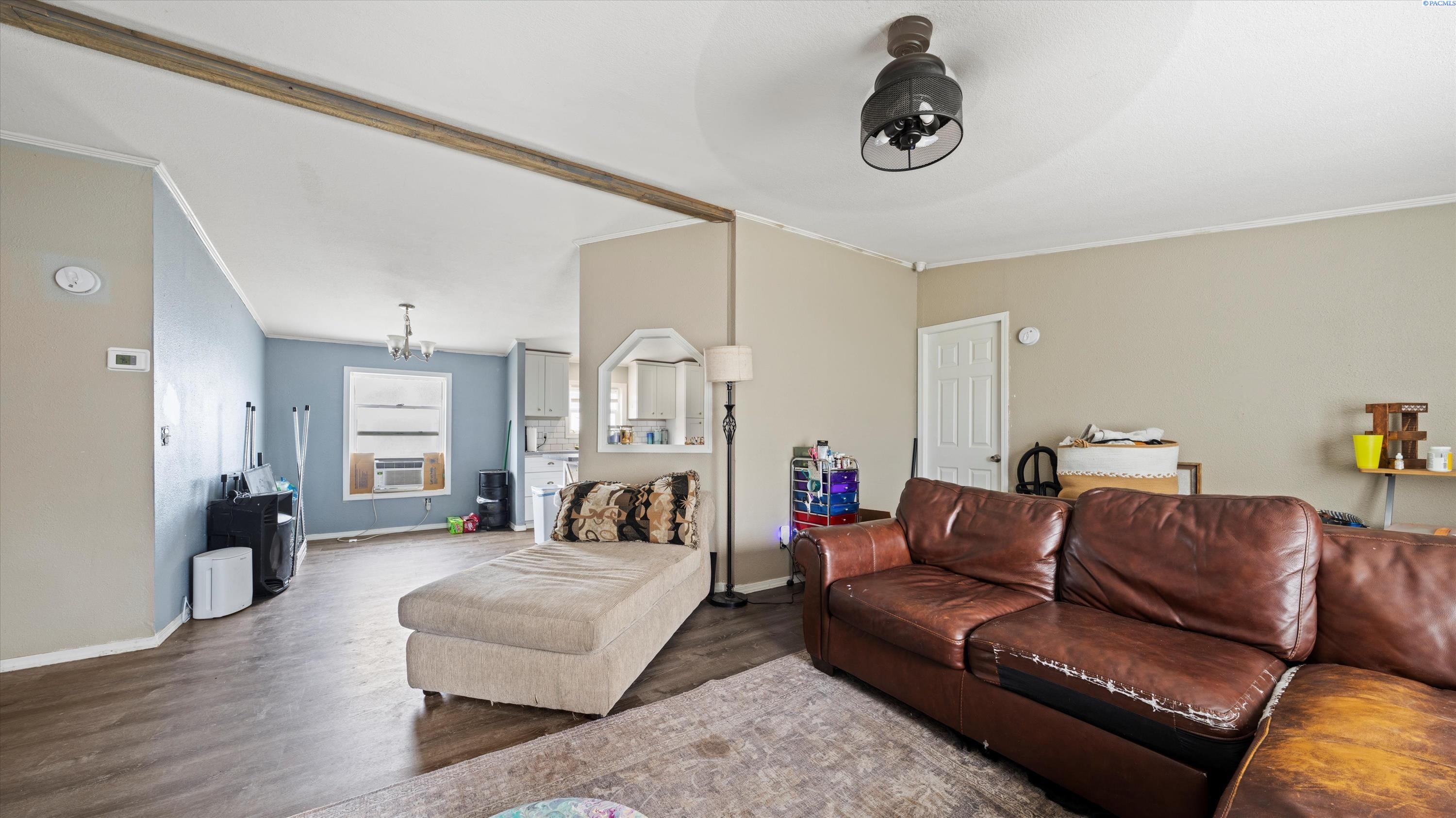 201 N 69th Ave
