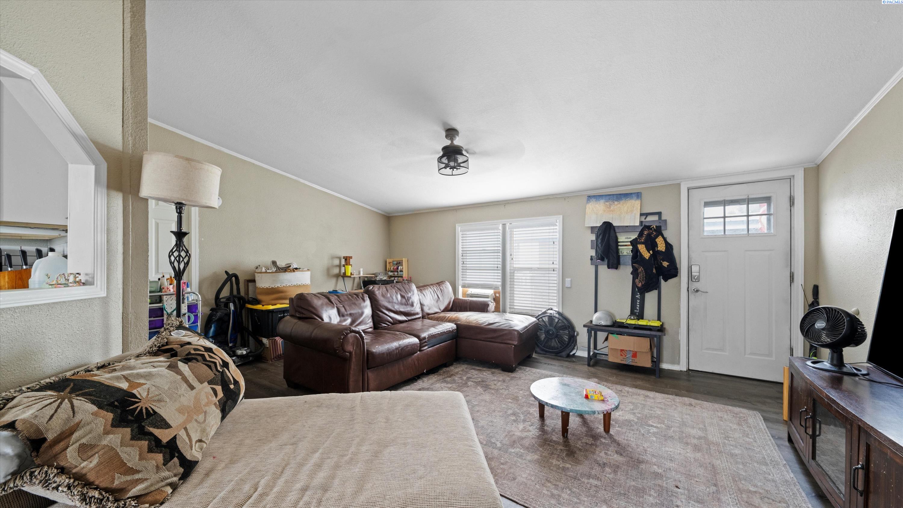 201 N 69th Ave