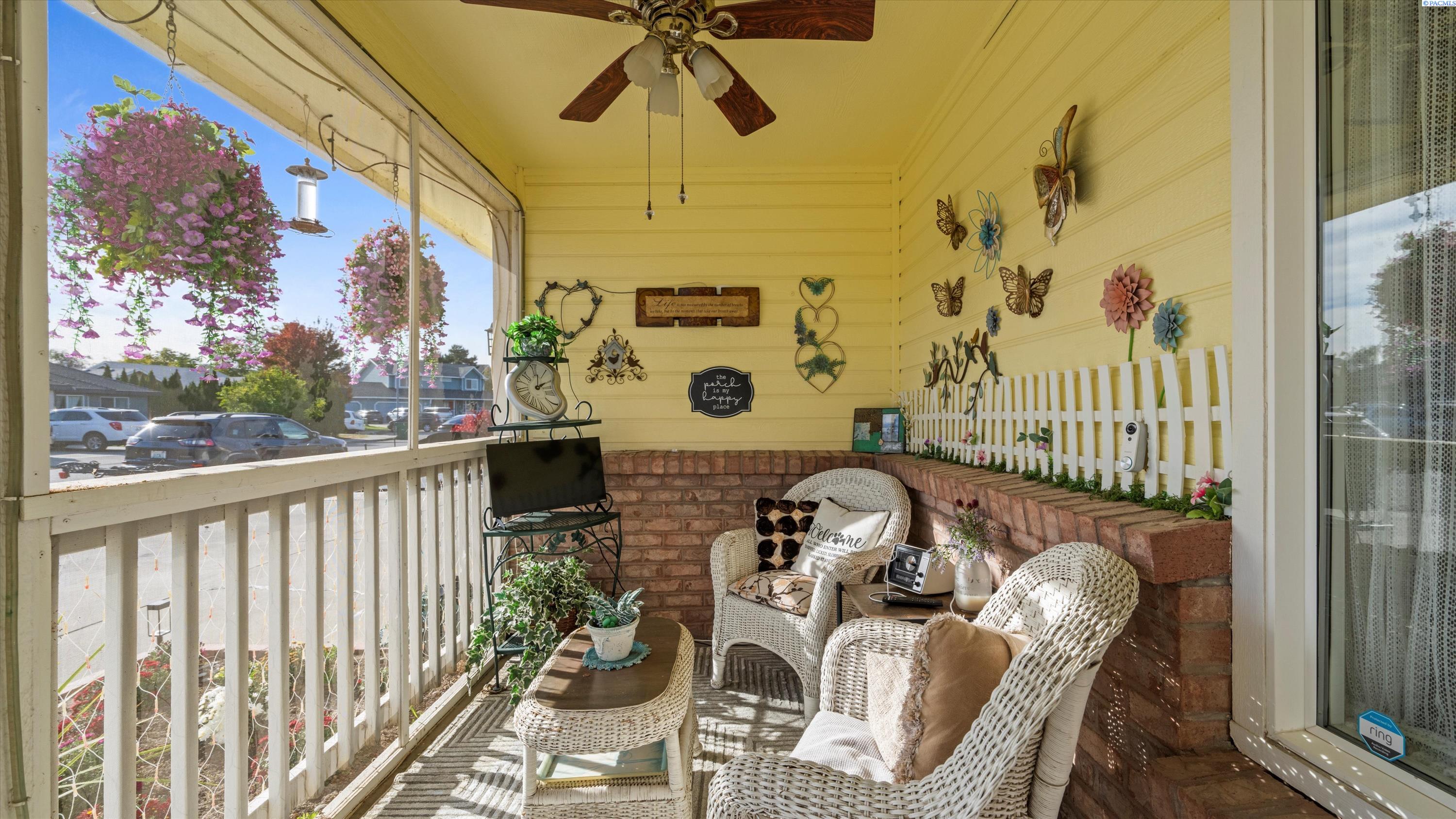 4606 W Grand Ronde Ave