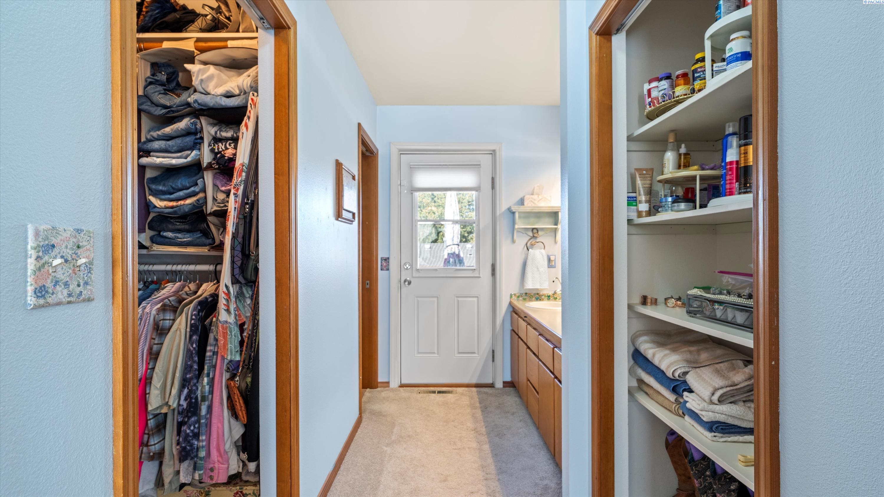 4606 W Grand Ronde Ave