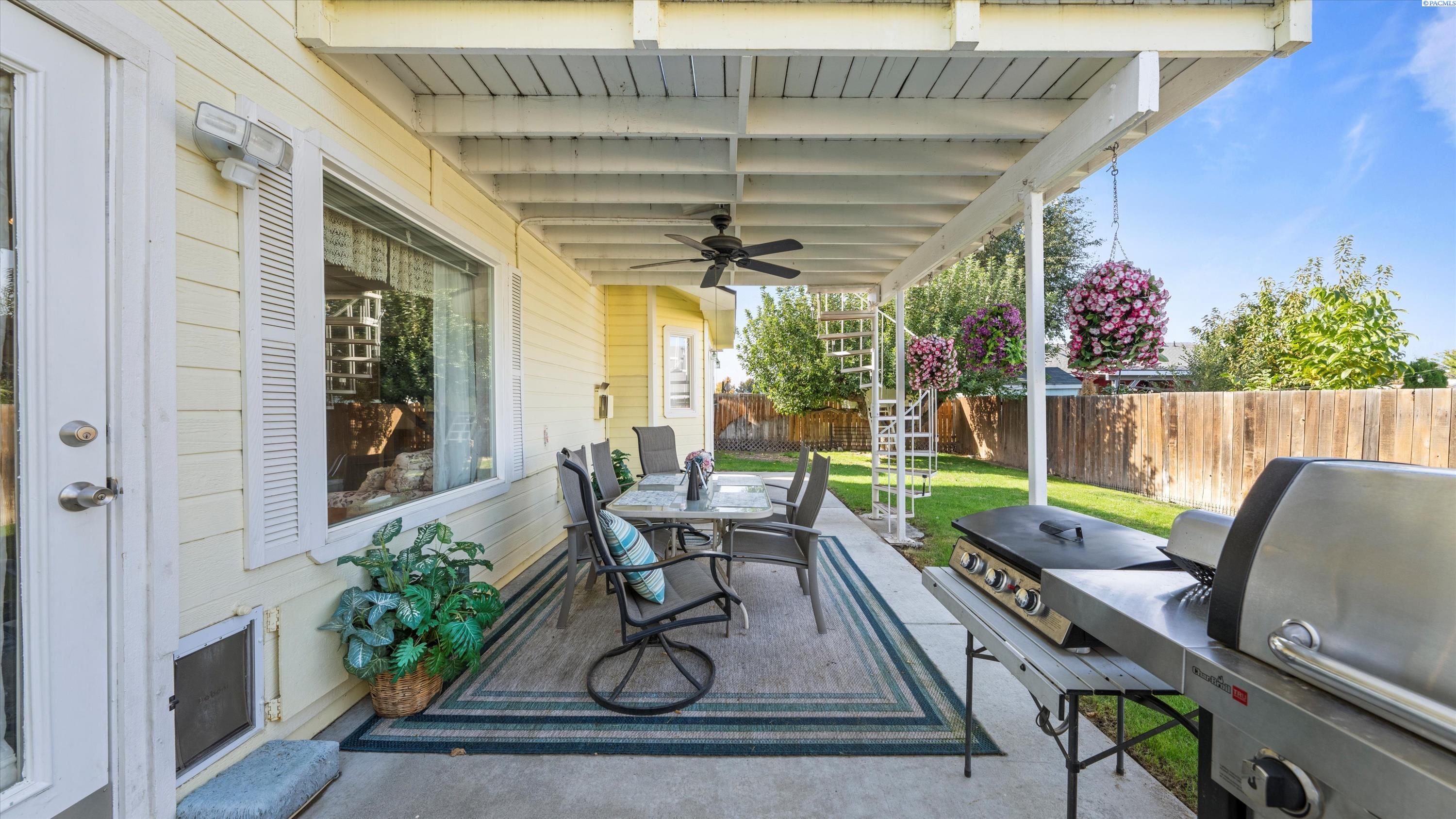 4606 W Grand Ronde Ave