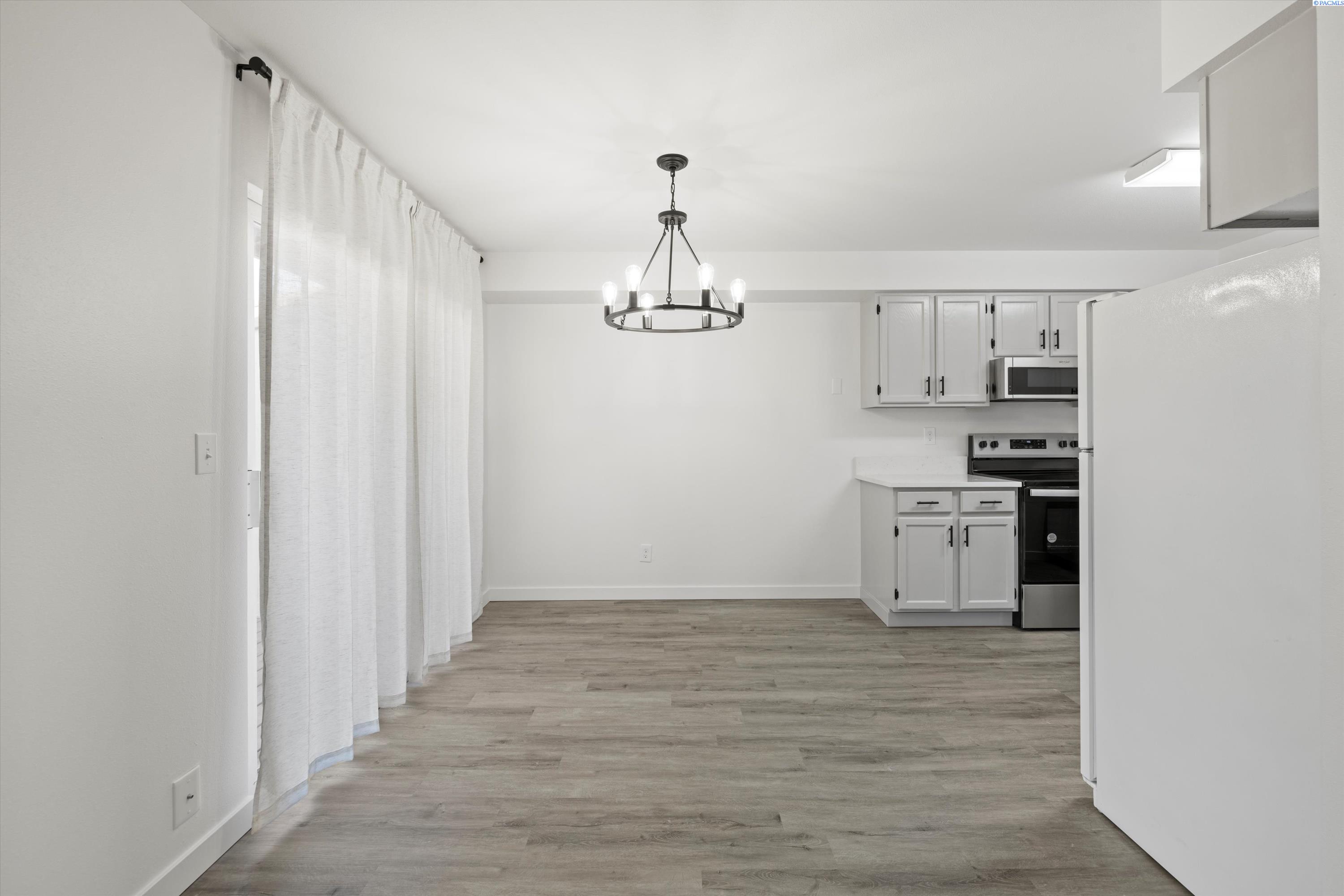 3121 W Hood Ave E203