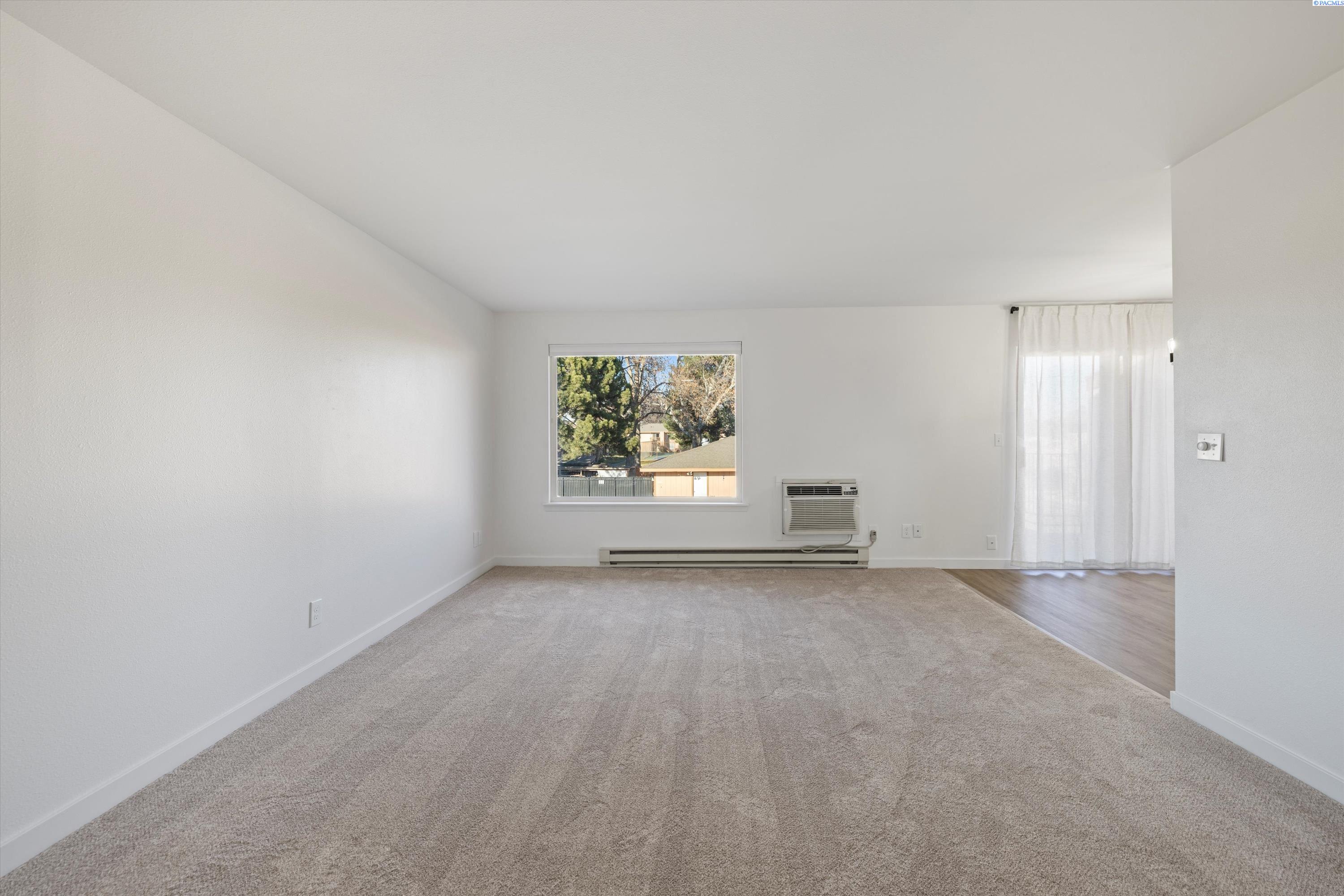 3121 W Hood Ave E203