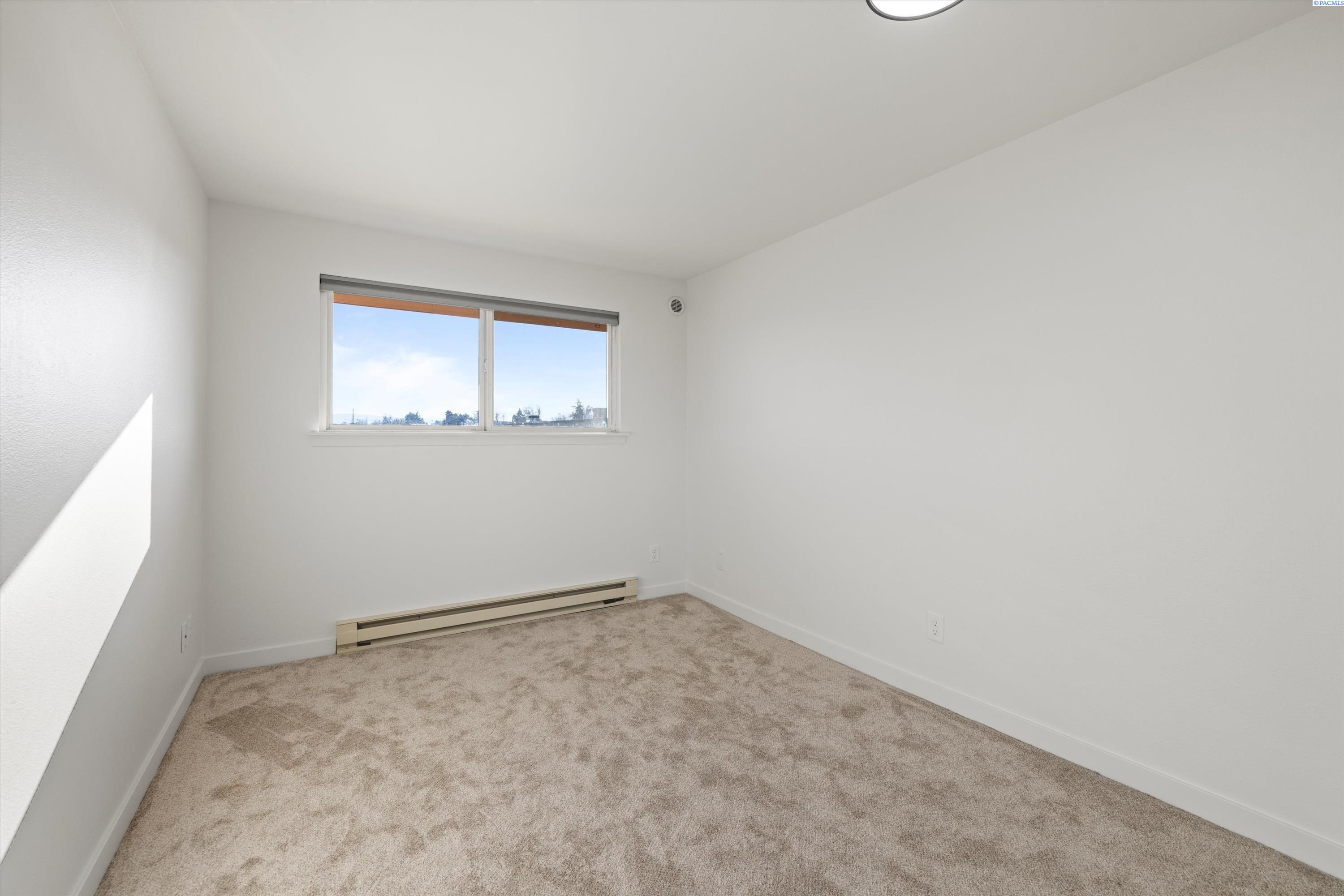 3121 W Hood Ave E203